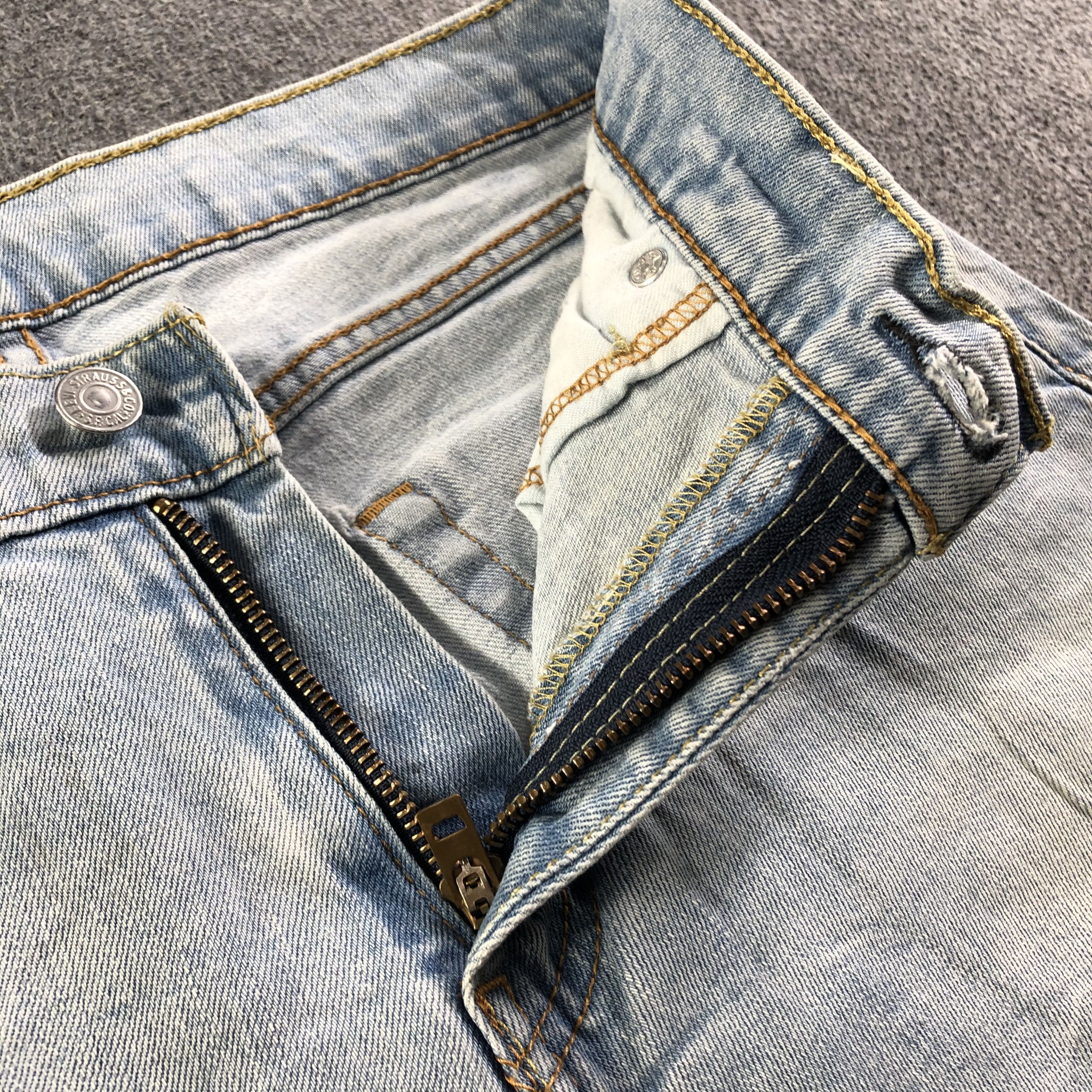 Levi's Vintage Light Wash Levis 527 Jeans-J3523 Size US 31 - 7 Thumbnail