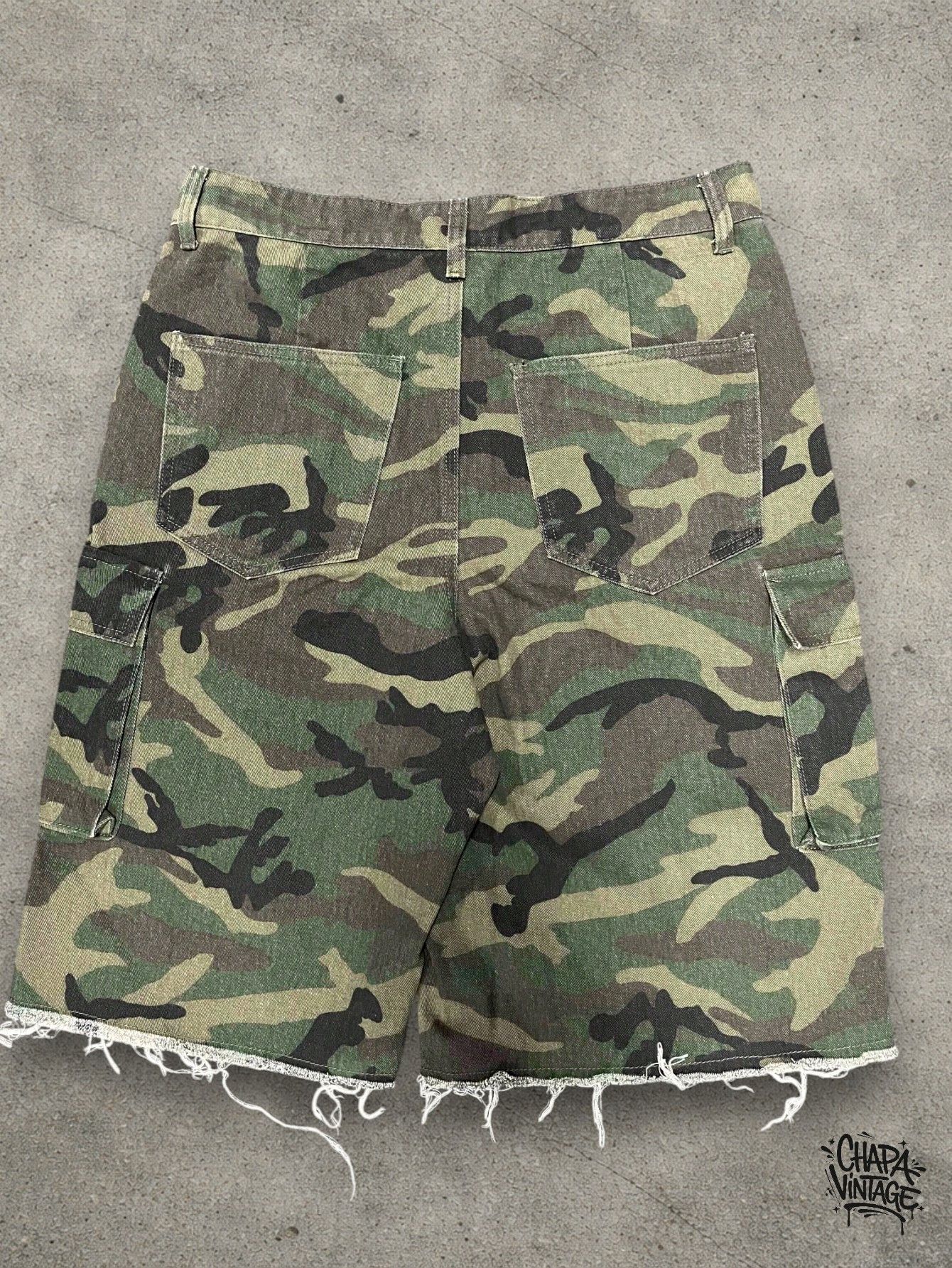 Vintage Ripped camo cargo shorts Size US 34 / EU 50 - 4 Thumbnail