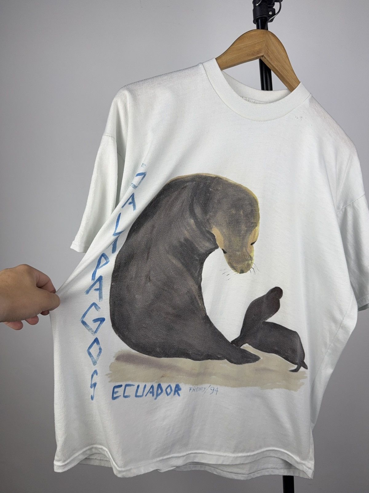 Other Vintage 1994 Galapagos Sea Lions Ecuador Tee Wildlife Art Size US L / EU 52-54 / 3 - 5 Thumbnail