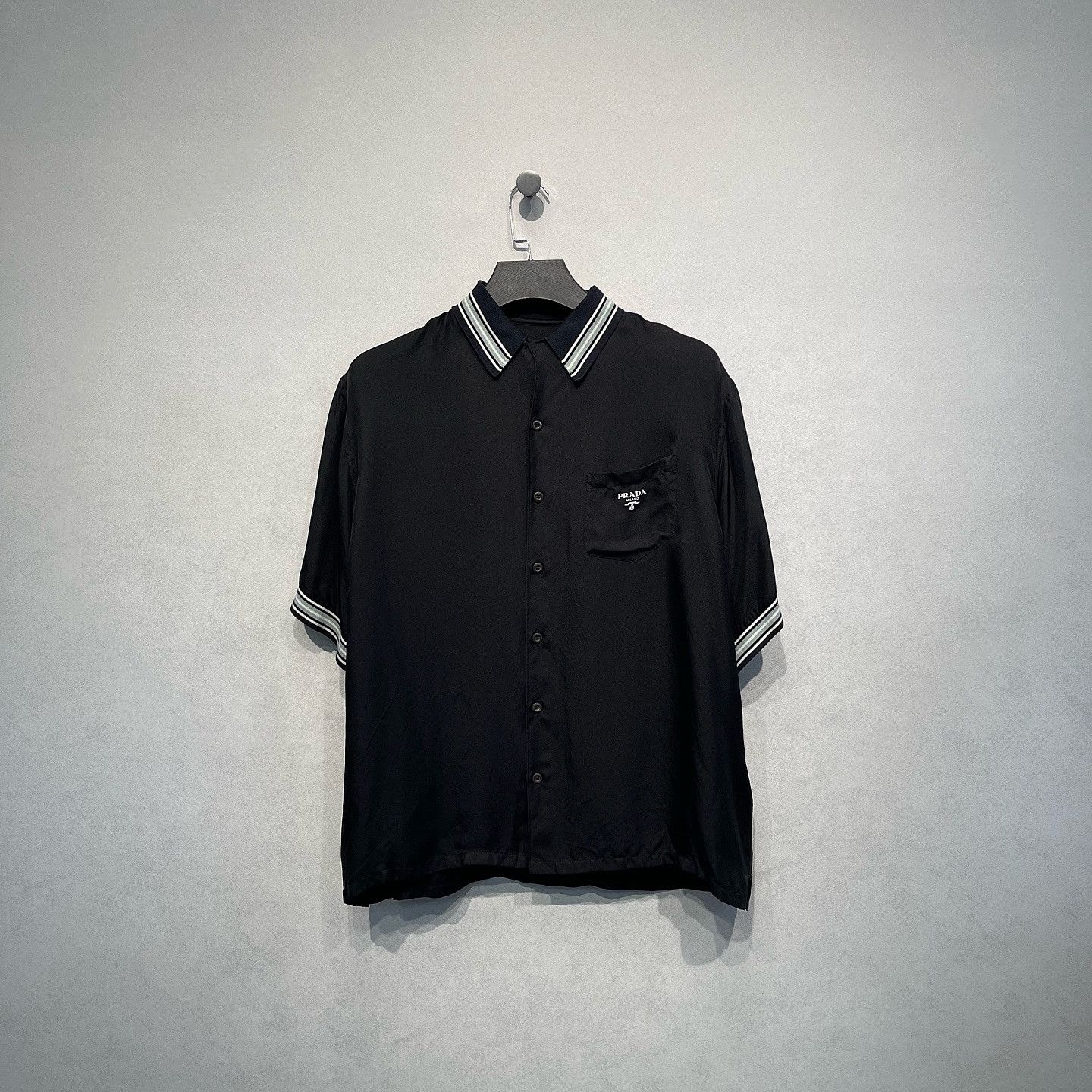 Prada Prada Logo Patch Striped Collar Shirt Size L Size US L / EU 52-54 / 3 - 1 Thumbnail