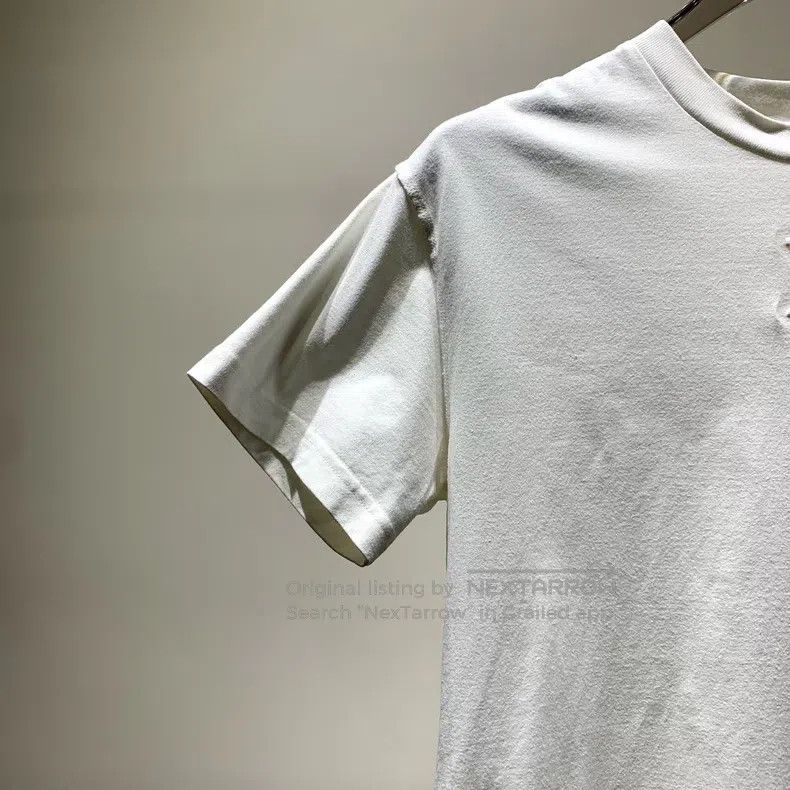 Louis Vuitton Louis Vuitton Solid Embossed Logo Short Sleeve T-shirt Size US XS / EU 42 / 0 - 5 Thumbnail