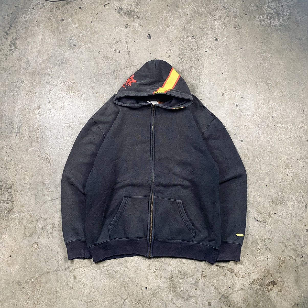 Swagger Rare y2k Swagger Japan Hazard Sunfaded Zip Up Size US XXL / EU 58 / 5 - 1 Thumbnail