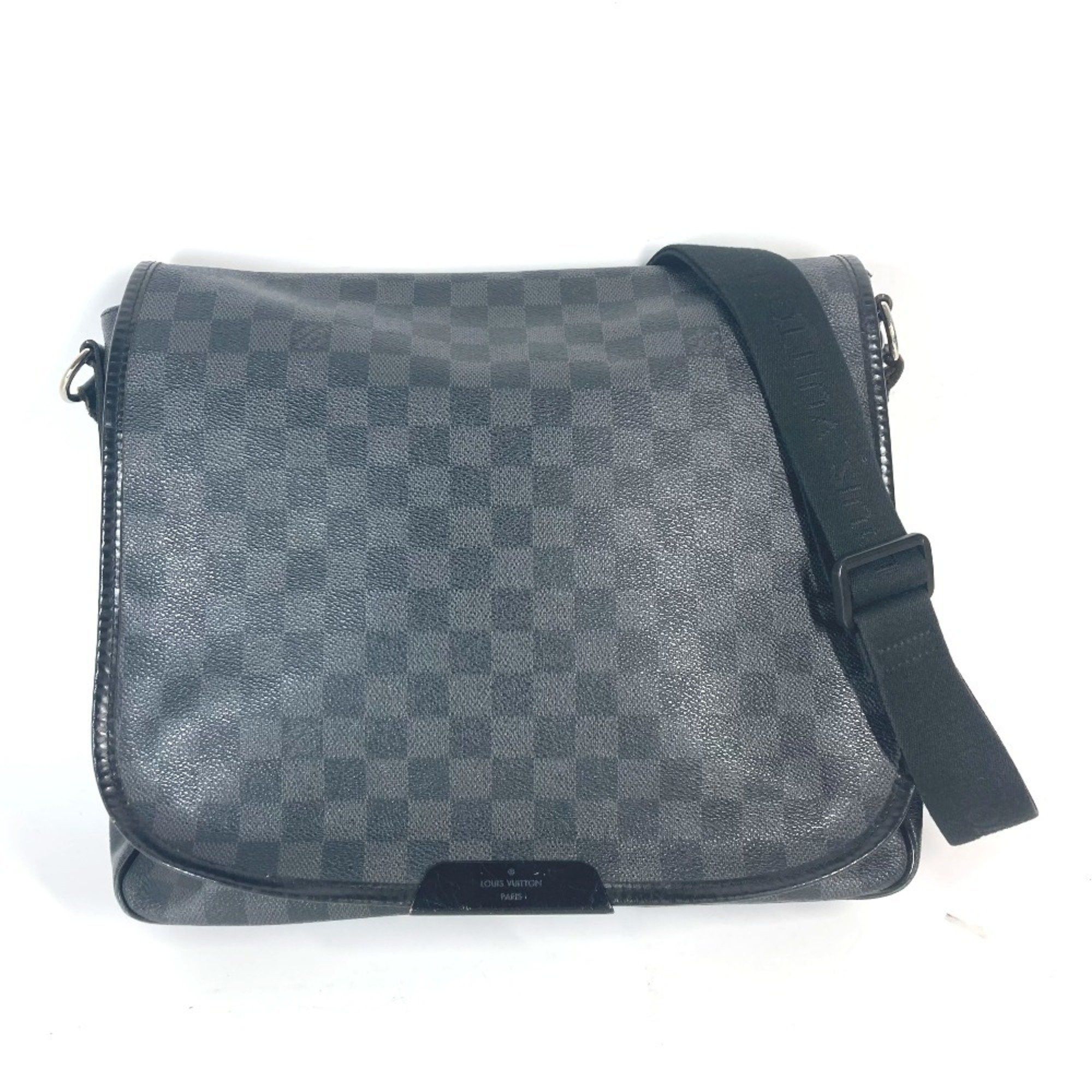LOUIS VUITTON N41272 Damier Graphite Distrix MM Bag Flap Messenger Crossbody Shoulder Canvas Men's Black