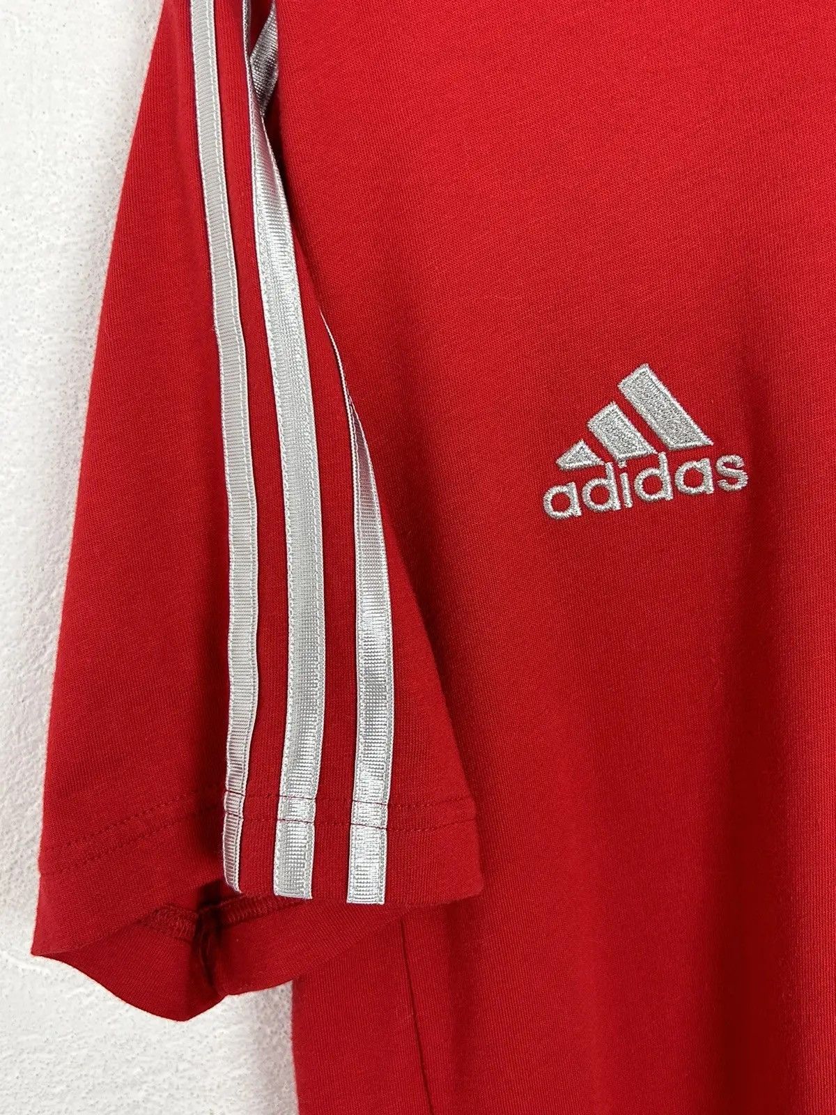 Adidas Vintage Adidas x Liverpool FC 2011 Cotton Short Sleeve Tee Size US M / EU 48-50 / 2 - 4 Thumbnail