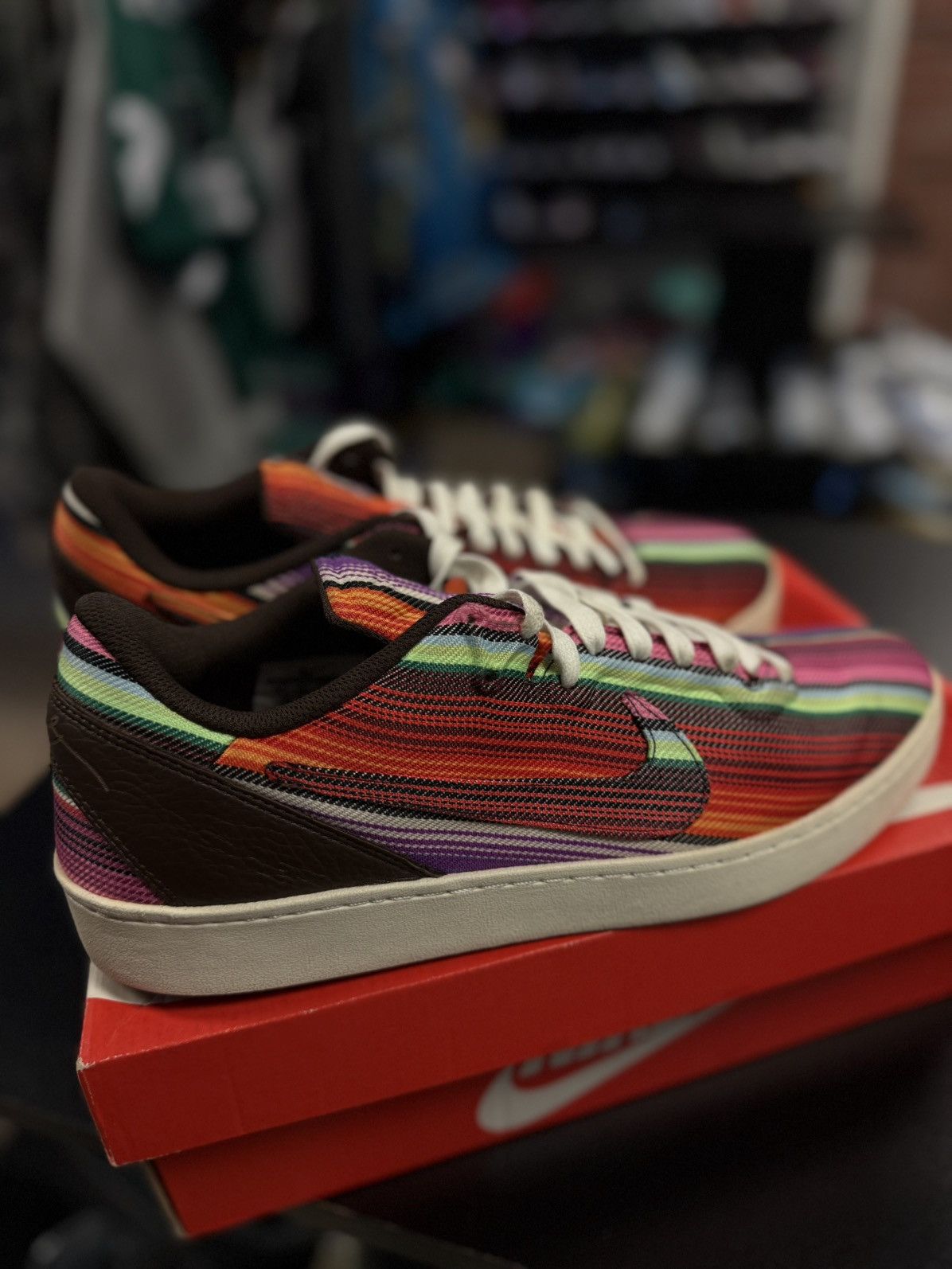Nike Kobe 8 NSW Mexican Blanket Multicolor Size 10.5 (2013) Size US 10.5 / EU 43-44 - 5 Thumbnail