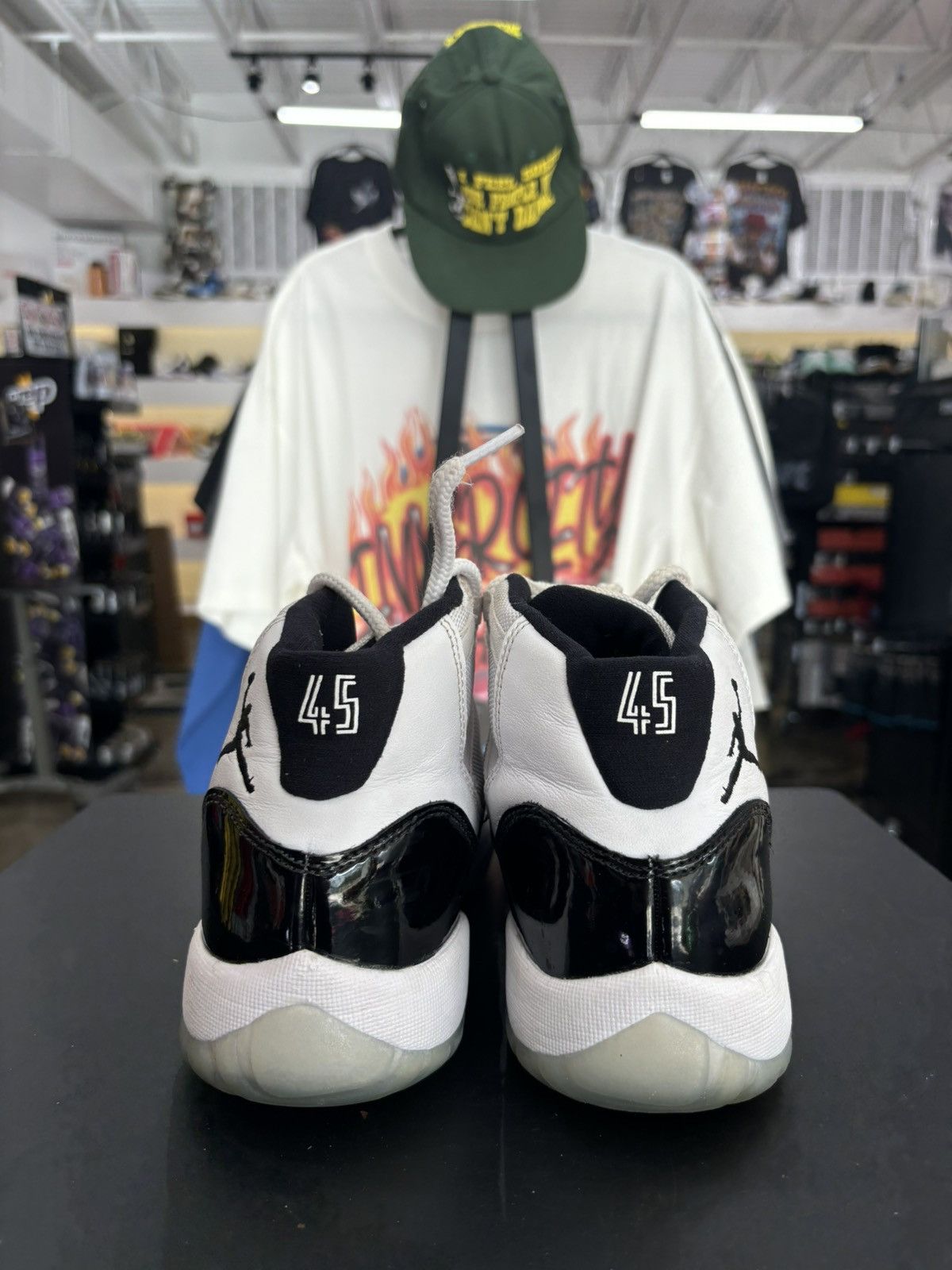 Jordan Brand Air Jordan 11 Concord Sz. 7Y (2018) Size US 7 / EU 40 - 5 Thumbnail