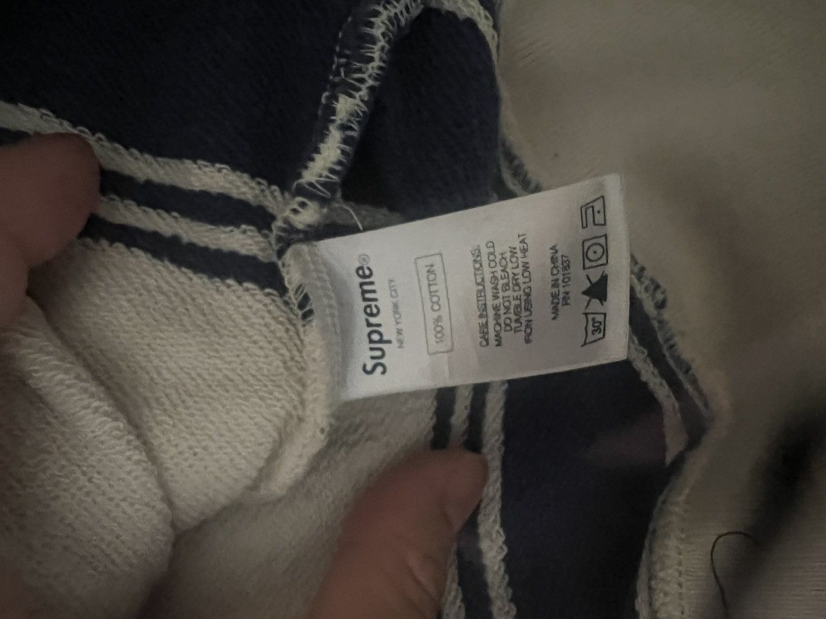 Supreme SUPREME Size US L / EU 52-54 / 3 - 3 Thumbnail