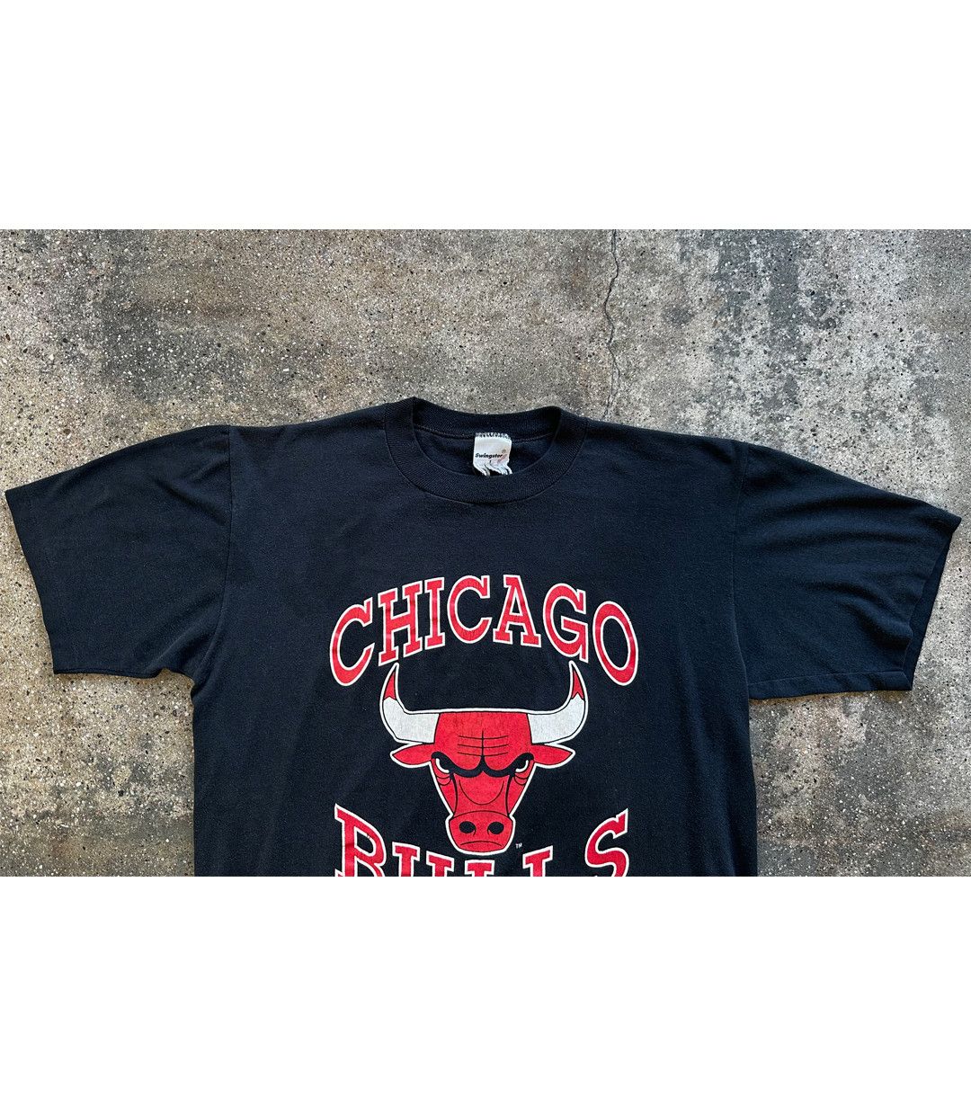 Vintage 90's Vintage Chicago Bulls T-Shirt Size US L / EU 52-54 / 3 - 6 Thumbnail