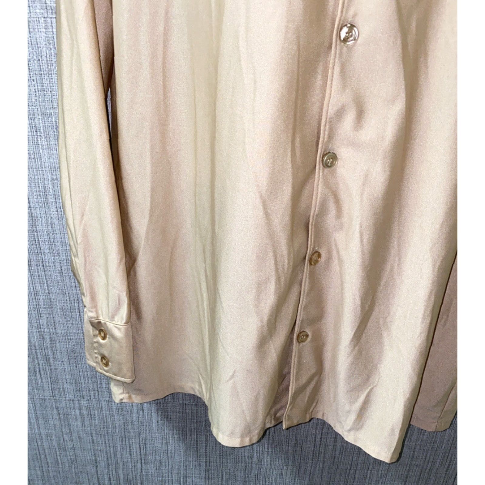 Vintage VINTAGE Unbranded Shirt Men XLT Tall Beige Nylon Button-Up Long Sleeve Casual 1980s 1990s Mens Big & Tall Size US XL / EU 56 / 4 - 3 Thumbnail