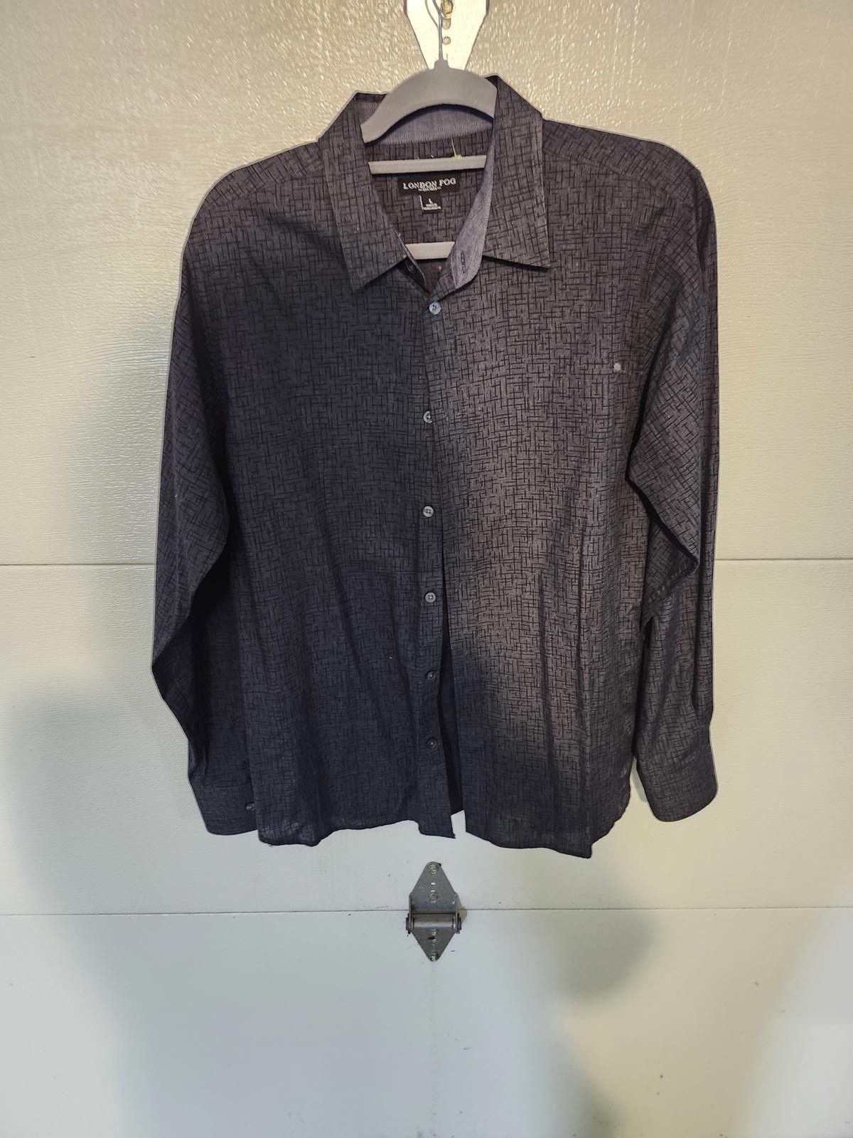 Designer London Fog long sleeved shirt Size 42R - 1 Thumbnail