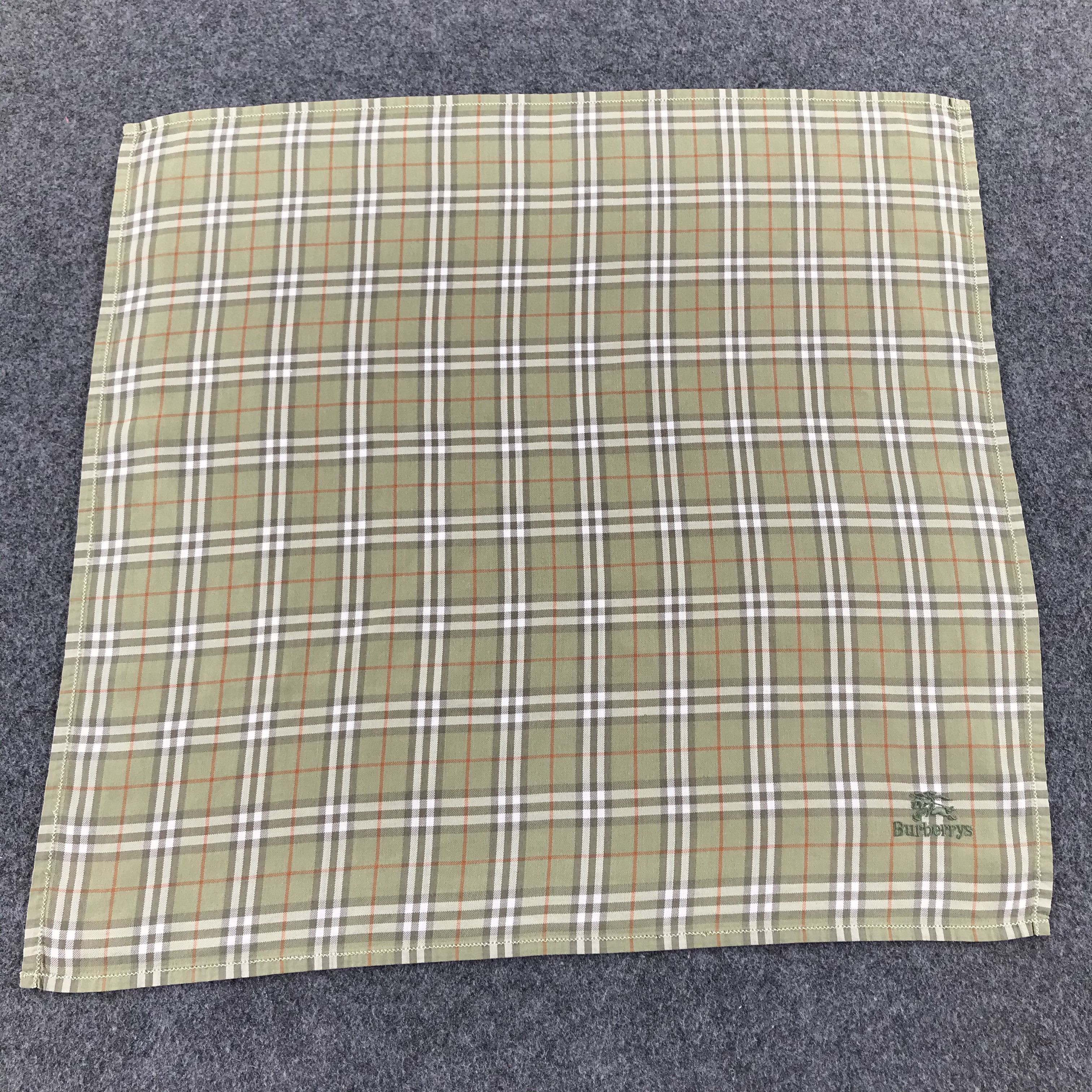 Burberry Burberrys Nova Check Handkerchief Neckerchief Bandana H180 Size ONE SIZE - 1 Thumbnail