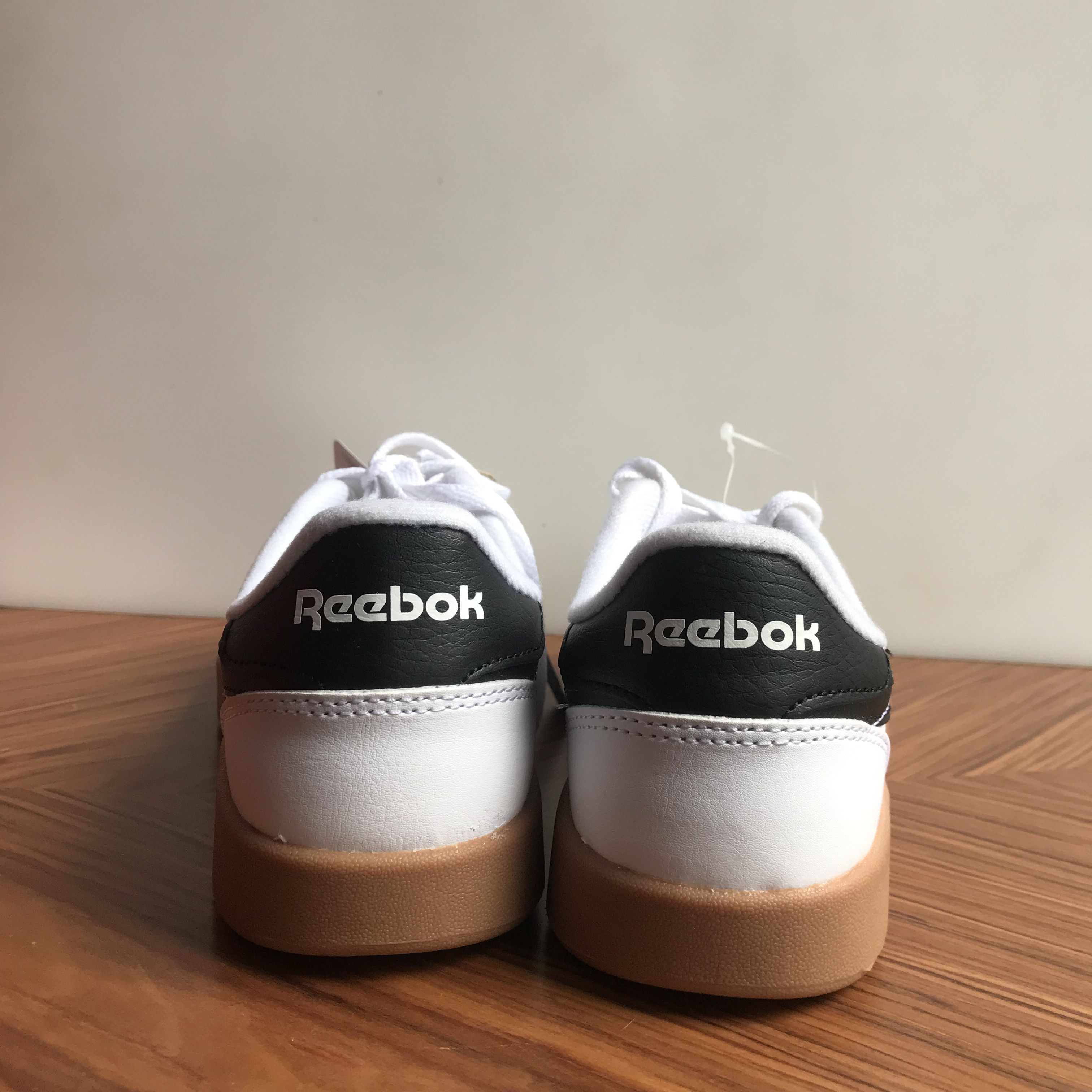 Reebok REEBOK SMASH EDGE WHITE Black lined Gum Sole Size 5uk 37.5 Size US 5 / EU 37 - 5 Thumbnail