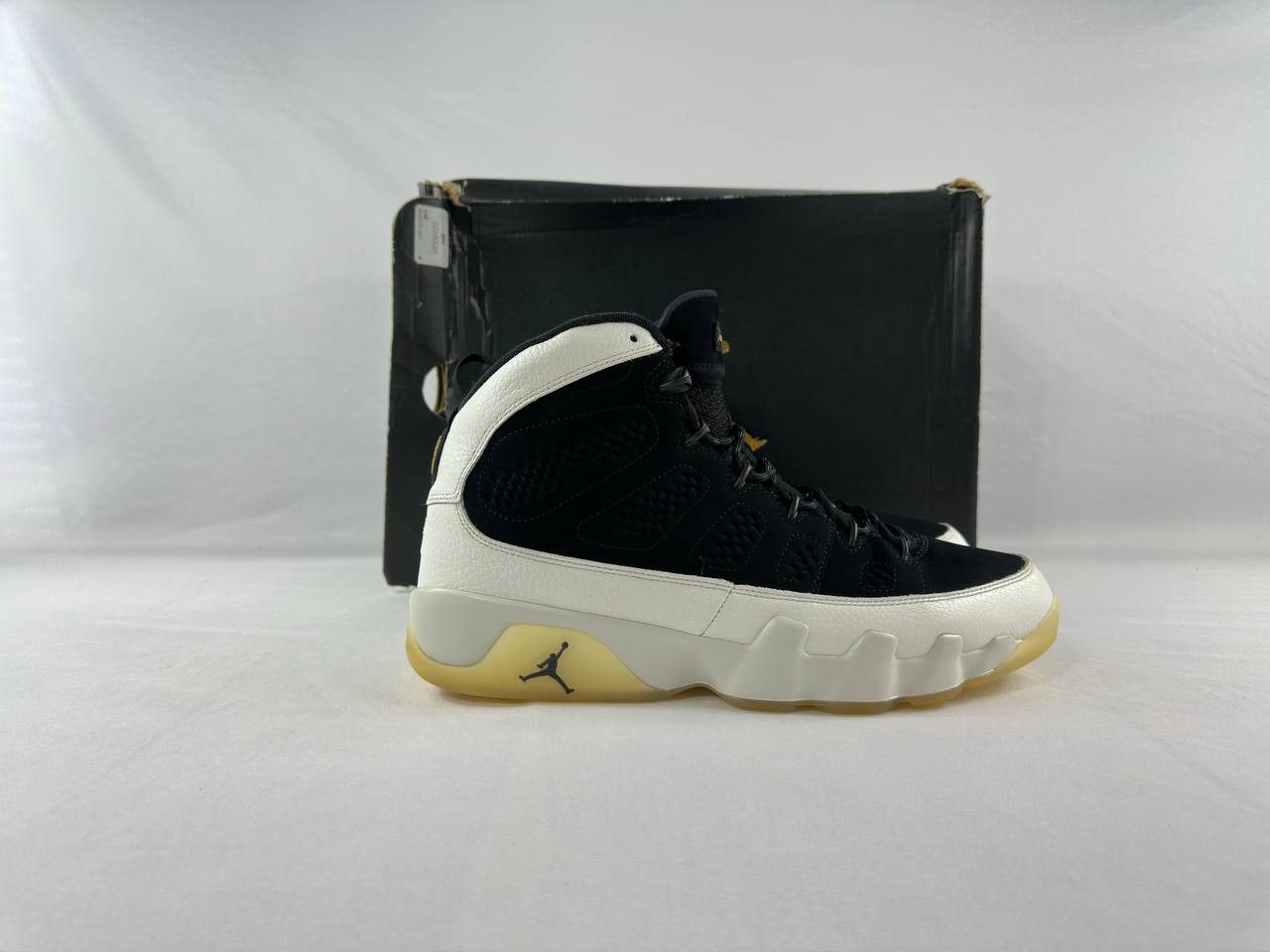 Nike Nike Air Jordan 9 Retro 'City of Flight' 2018 302370-021 Size US 12 / EU 45 - 1 Thumbnail
