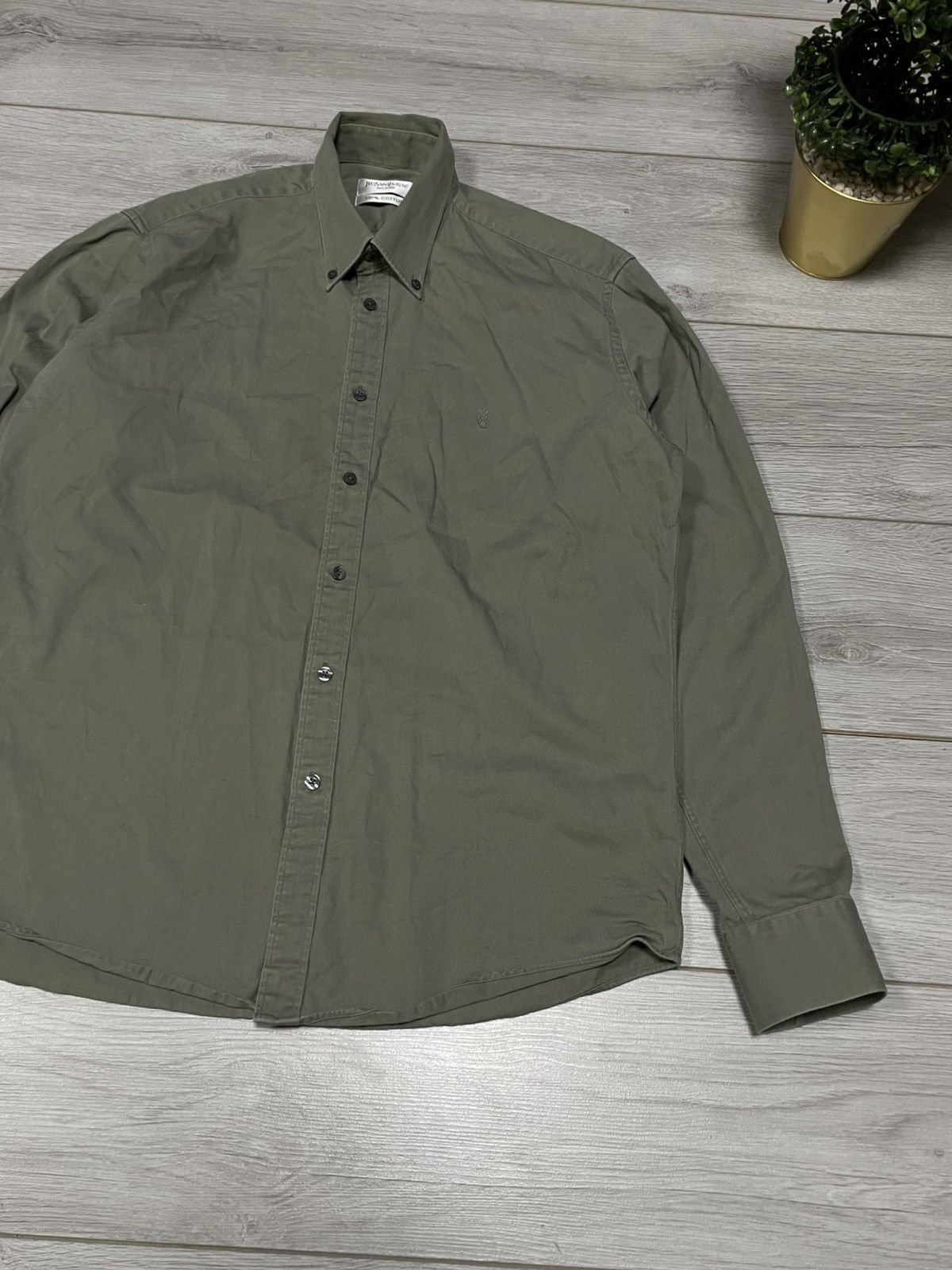 Yves Saint Laurent YSL Yves Saint Laurent overshot thick shirt buttons Size US L / EU 52-54 / 3 - 2 Thumbnail