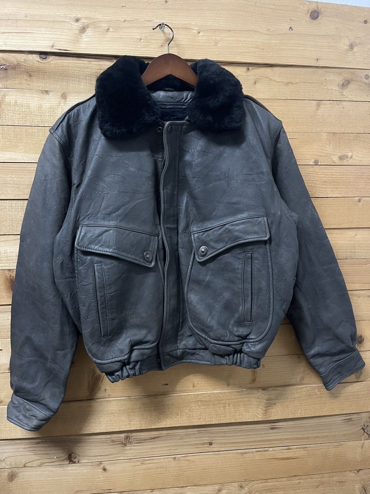 Vintage Vintage u.s armed forces aviator leather jacket Size US M / EU 48-50 / 2 - 1 Thumbnail
