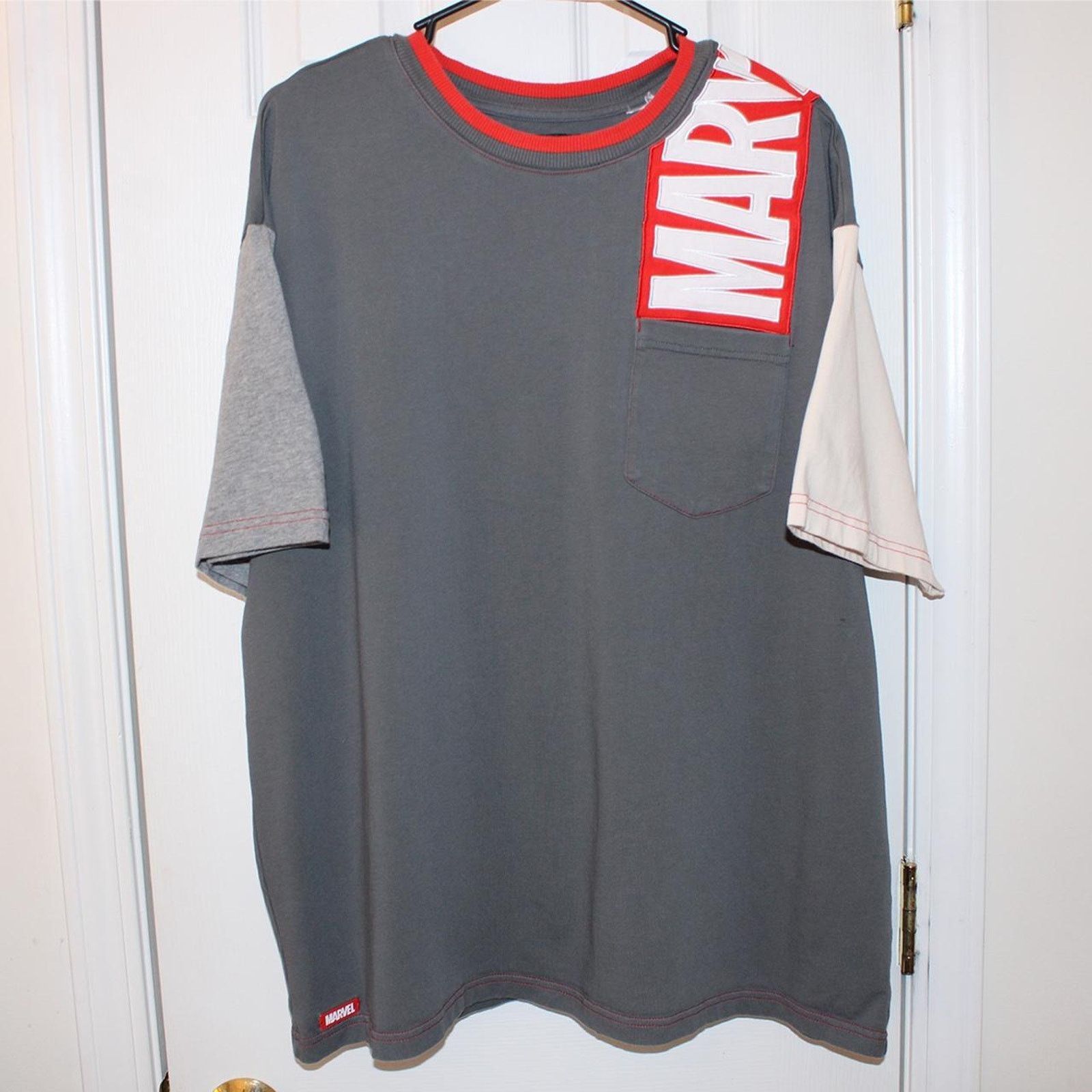& Other Stories Y2K Gray Marvel Embroidered Graphic Tee Size US XL / EU 56 / 4 - 2 Thumbnail