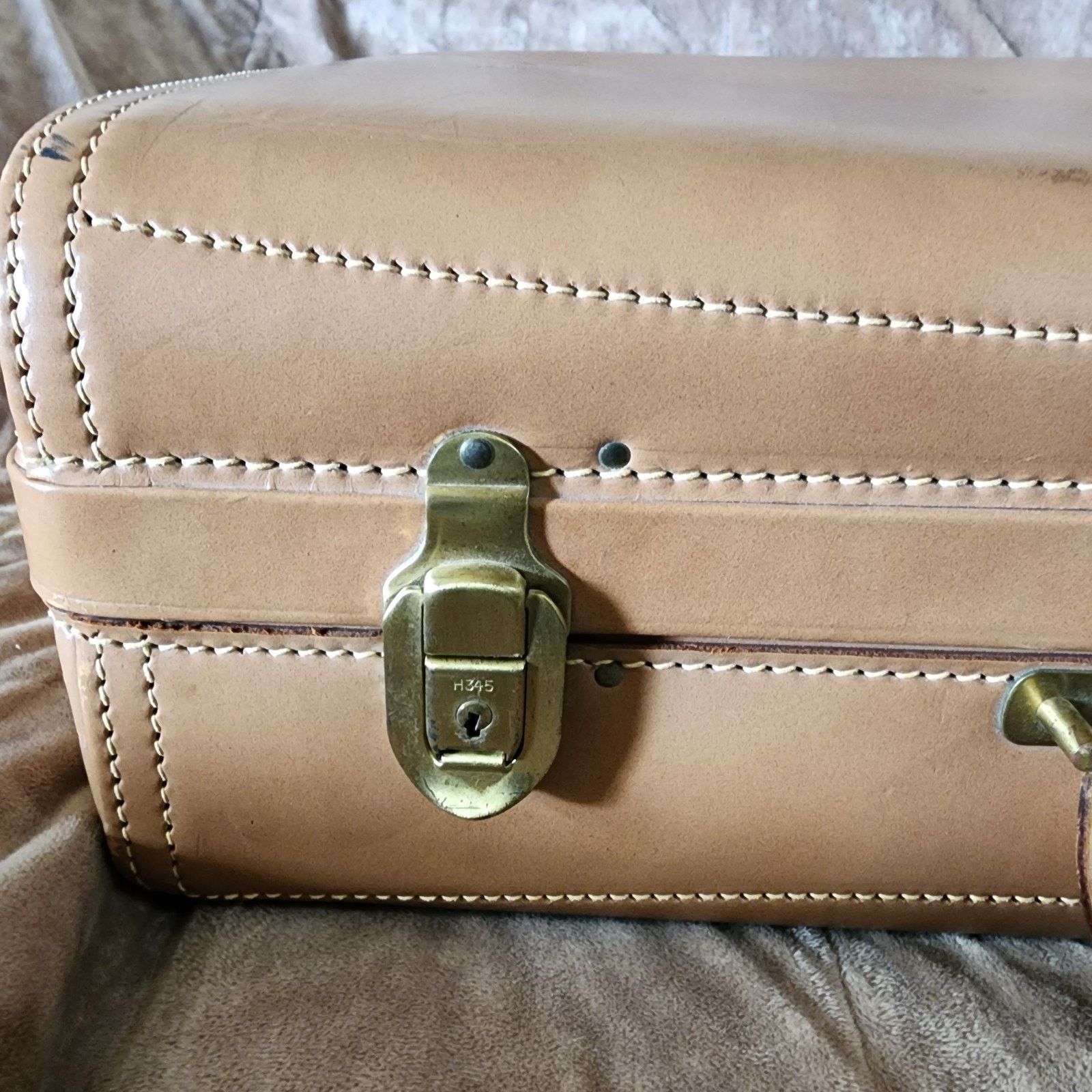 Hartmann Hartmann Knocabout Leather Suitcase - 21"x12"x"6 - Vintage Size ONE SIZE - 8 Thumbnail