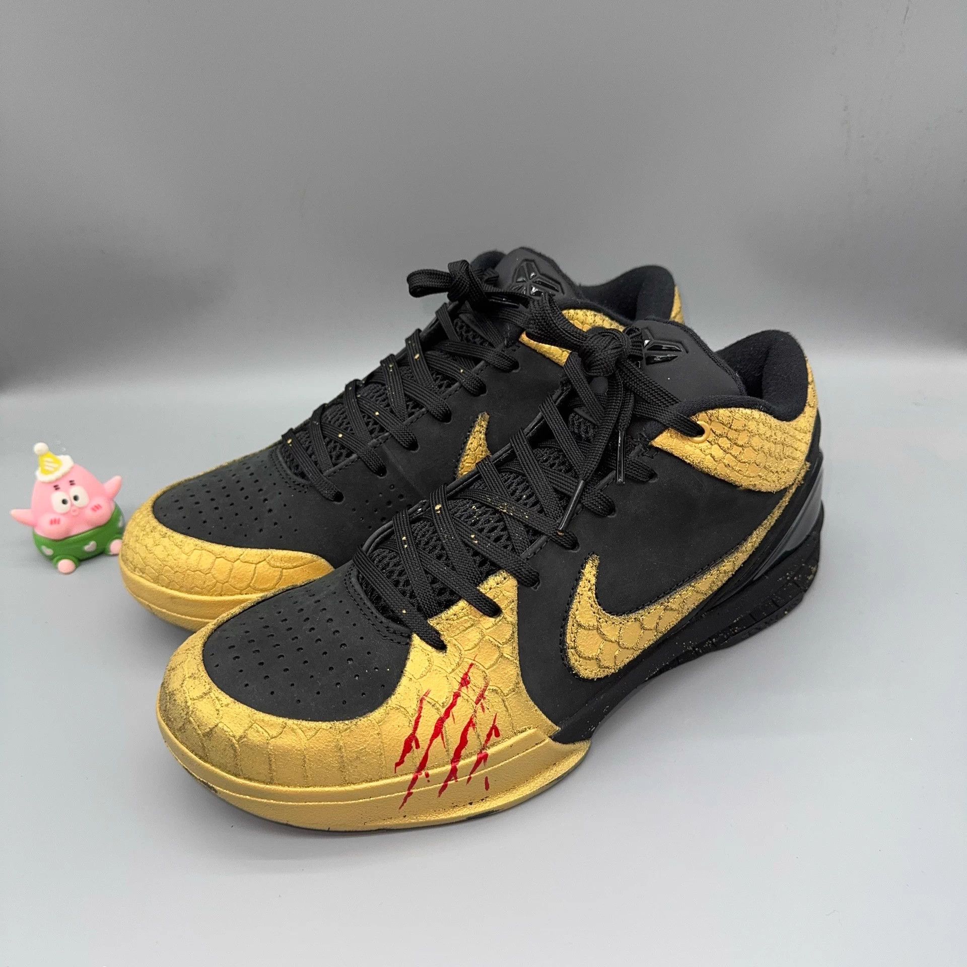 Nike Nike Zoom Kobe 4 Year of the Dragon Black Gold Red Size US 9 / EU 42 - 1 Thumbnail