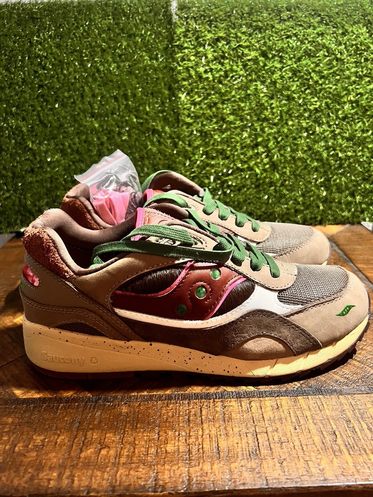 image of Saucony Shadow “Feature Chocolate Chip” Shoes in Brown, Men's (Size 9)