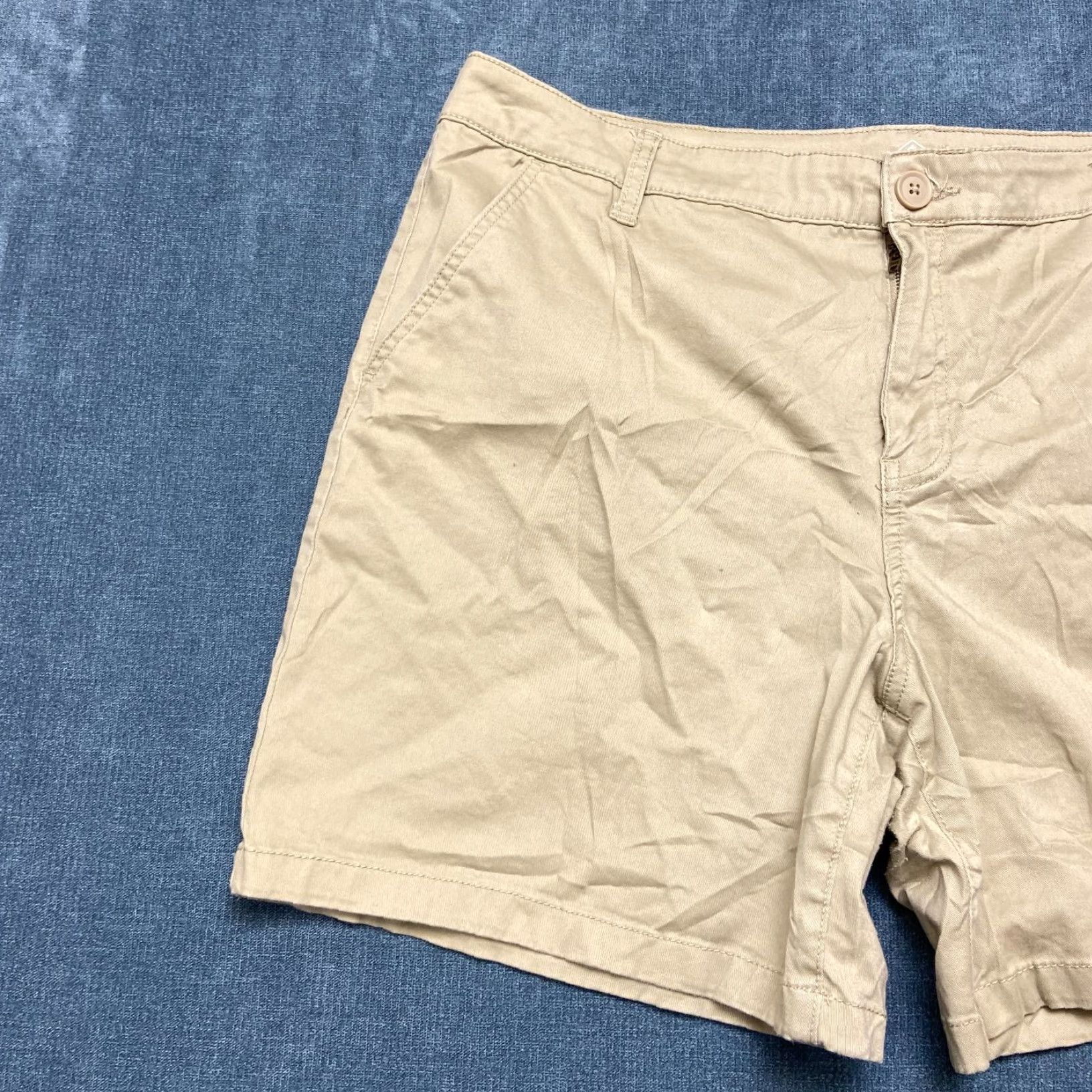 Vintage St. John's Bay Chino Shorts Womens 16 Beige Cotton Stretch High Rise Easy Fit Size 38" / US 16 / IT 52 - 3 Thumbnail