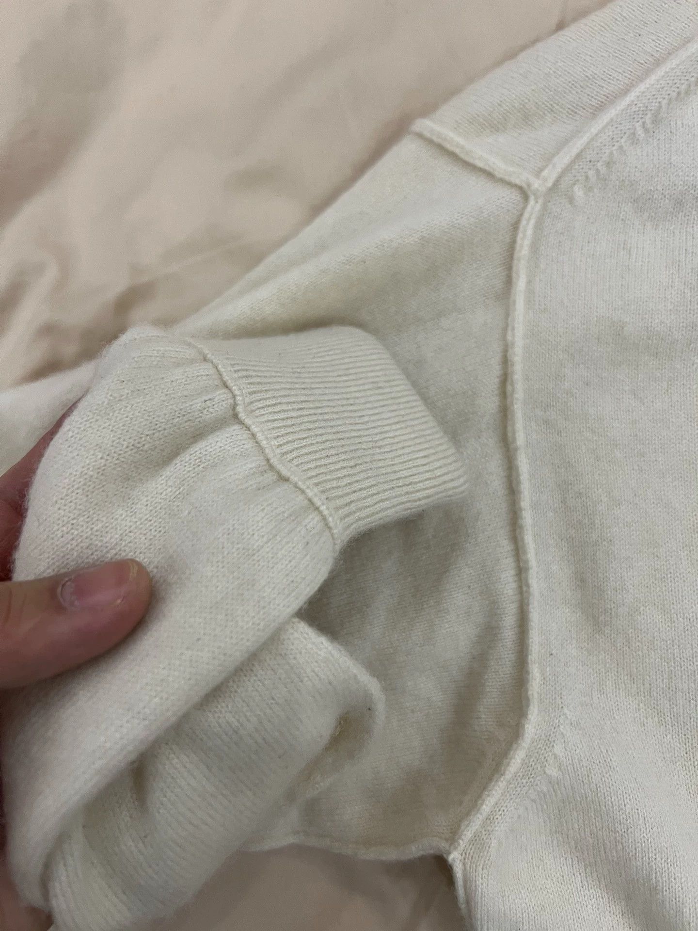 Louis Vuitton LV Cashmere High-End Sweatshirt M Ivory Topstitch Size US M / EU 48-50 / 2 - 5 Thumbnail