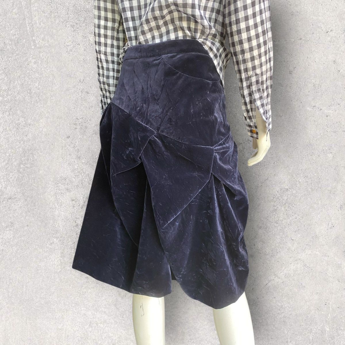Vivienne Westwood Fall06 Velvet Drunken Skirt Size 28" / US 6 / IT 42 - 4 Thumbnail