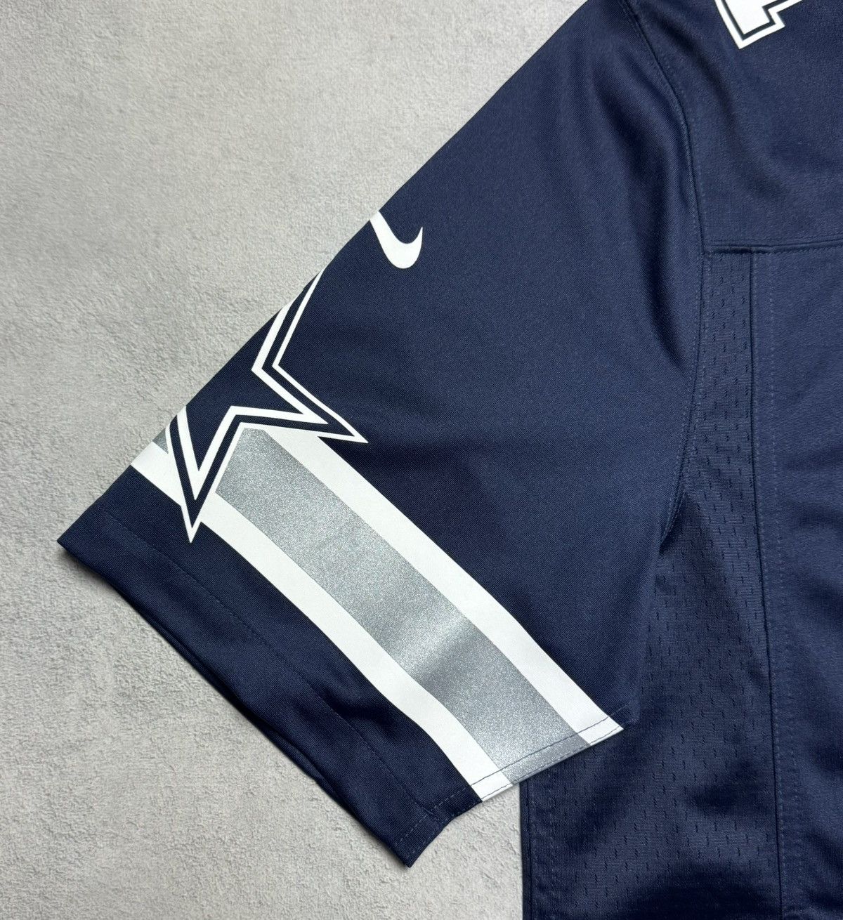 Nike Nike Dellas Cowboys Ezekiel Elliot #21 NFL Shirt Jersey Size US XL / EU 56 / 4 - 5 Thumbnail