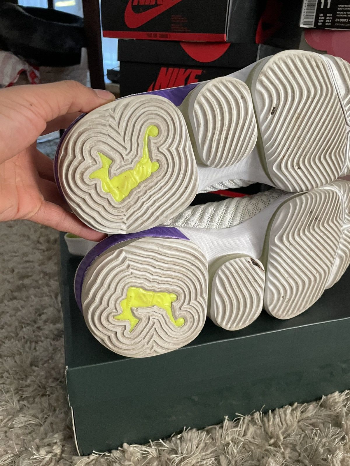 Nike Nike LeBron 16 Buzz Light Year Size US 9 / EU 42 - 8 Thumbnail