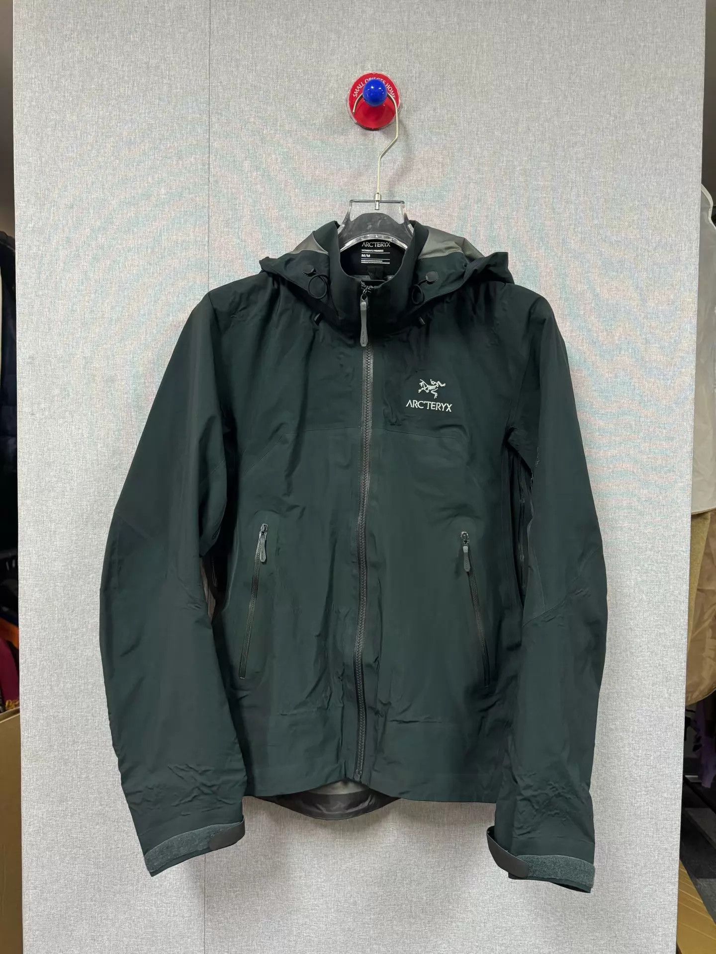 Arc'teryx Arc'teryx Beta AR Black M Fair Value Size M / US 6-8 / IT 42-44 - 1 Thumbnail