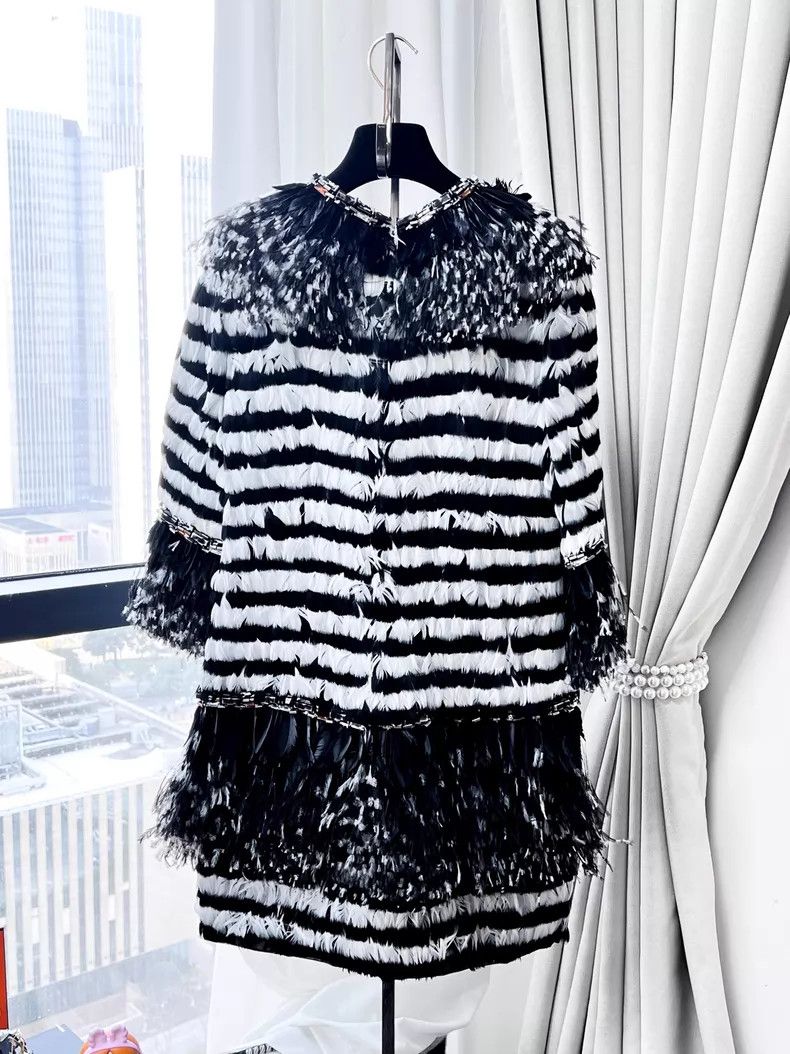 Chanel Chanel 18A high-end handicraft workshop high-end heavy ind Size XS / US 0-2 / IT 36-38 - 3 Thumbnail