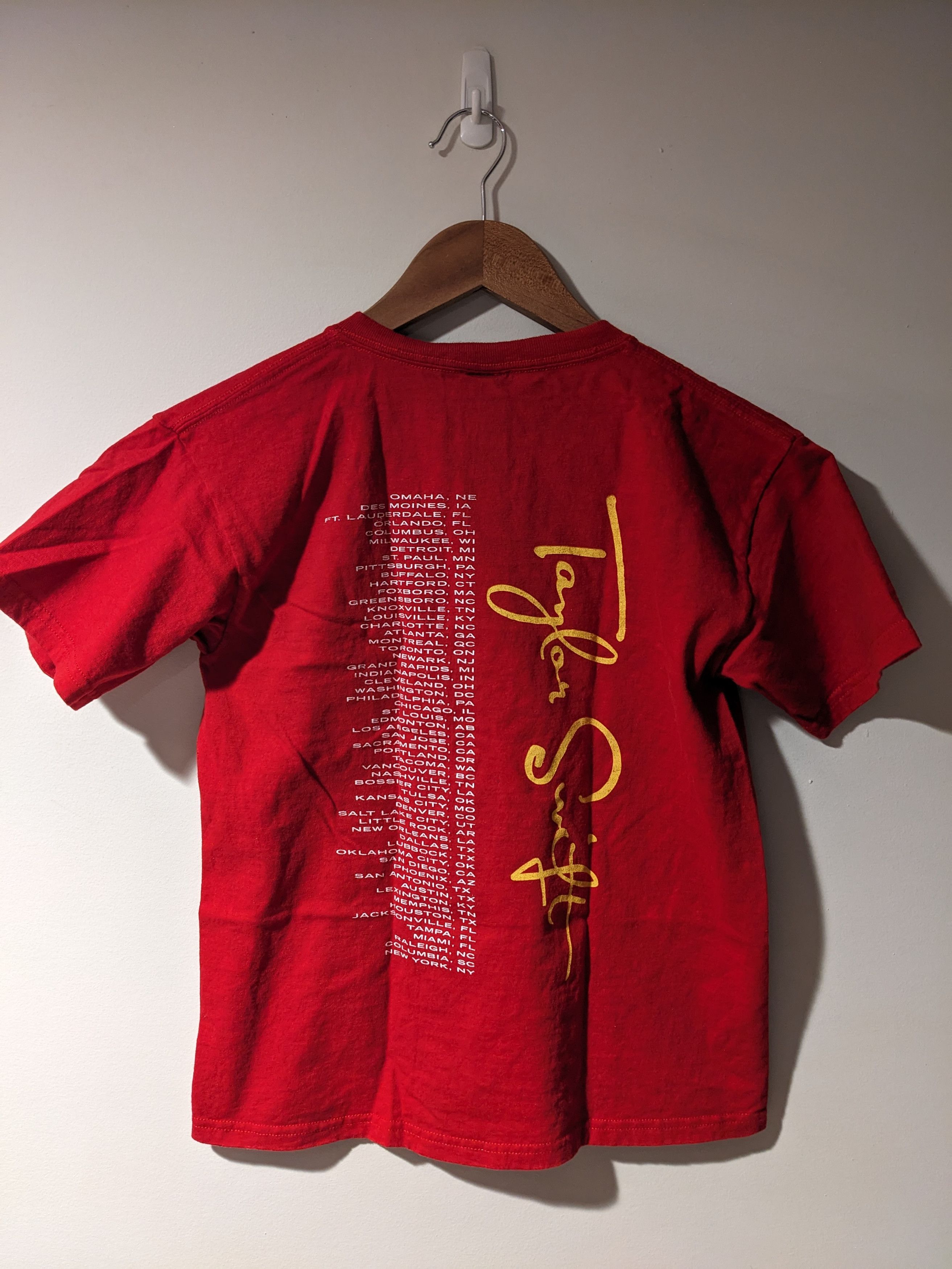 Band Tees Vintage 2010 Taylor Swift Speak Now Medium Youth T-Shirt Size US M / EU 48-50 / 2 - 4 Thumbnail