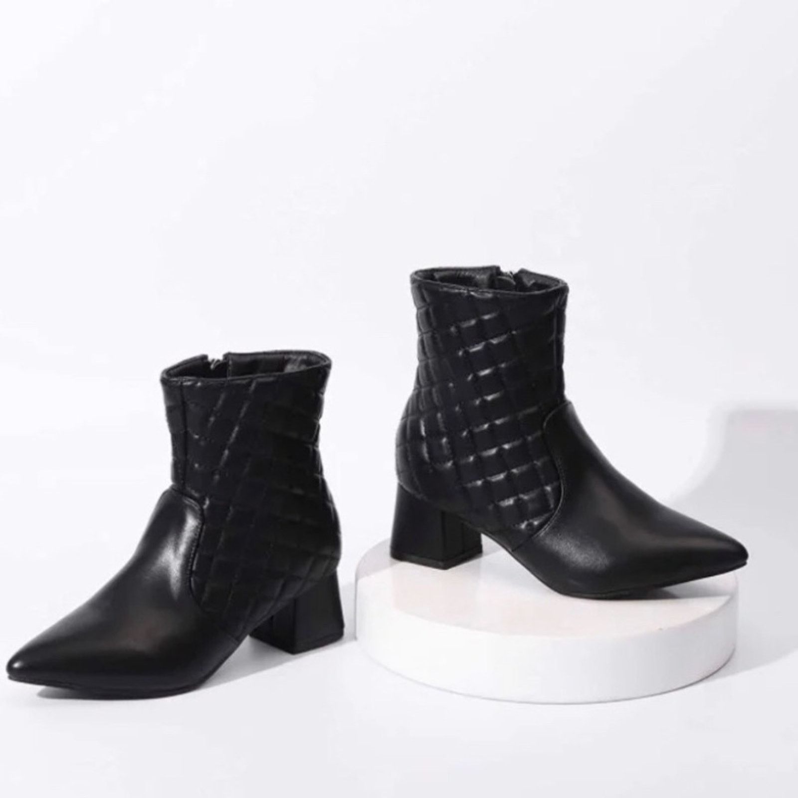 Other Trary quilted pointed toe ankle boot NEW Size US 9 / IT 39 - 4 Thumbnail