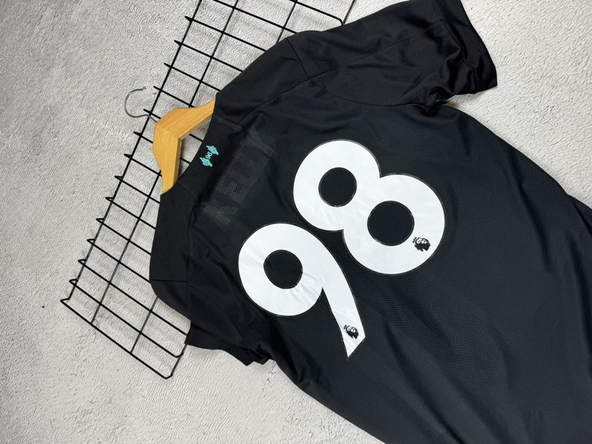 New Balance × Vintage Vintage Liverpool 2019/20 Third New Balance Jersey Blokcore Size US M / EU 48-50 / 2 - 9 Thumbnail