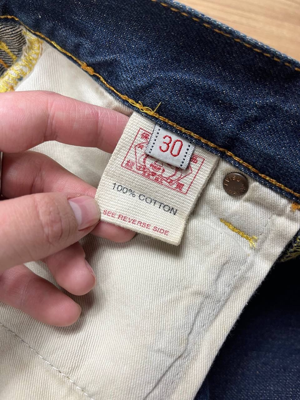Evisu 00’s EVISU LOT 0002 POCKET LOGO WHITE DAICOCK BAGGY DENIM Size US 30 / EU 46 - 12 Thumbnail