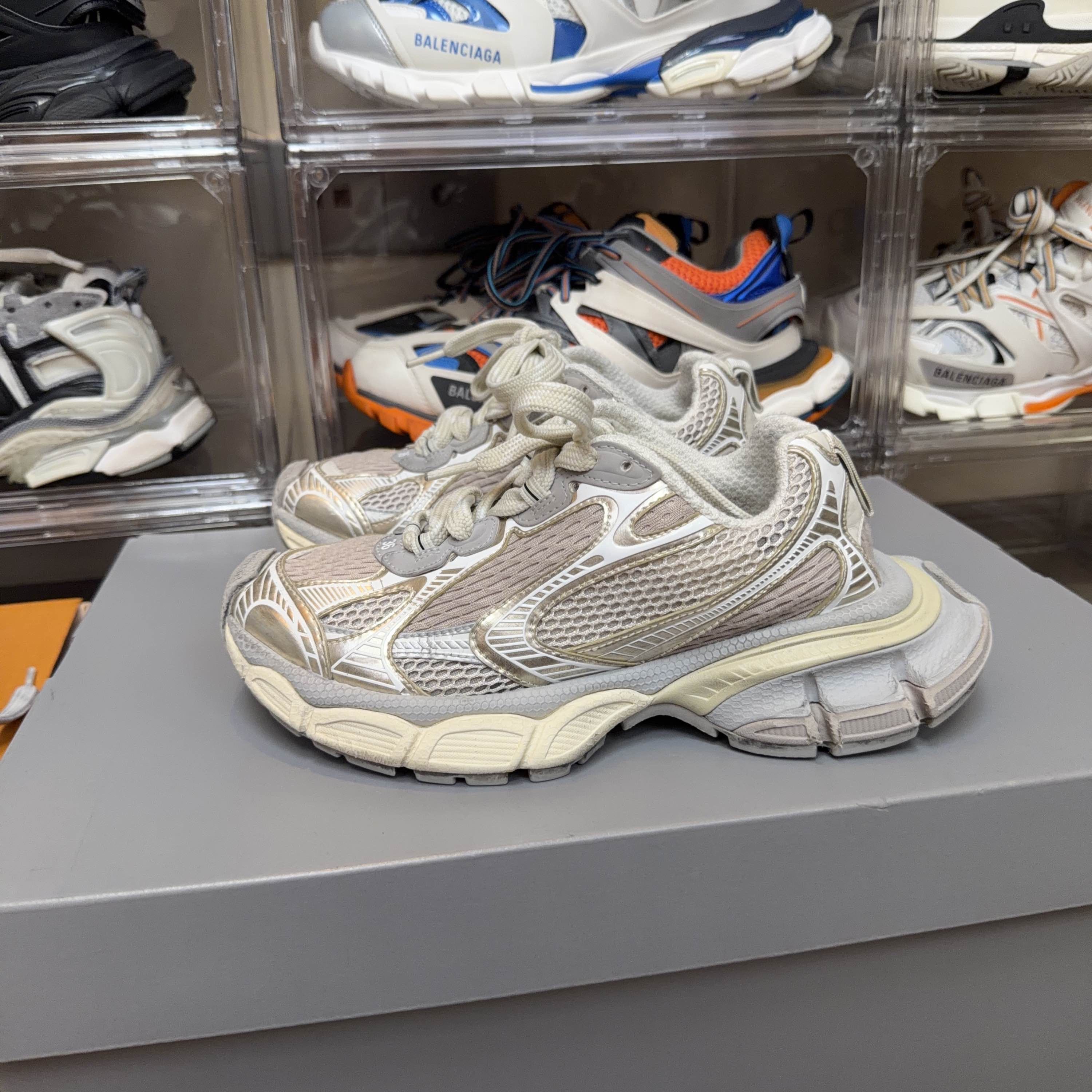 Balenciaga Balenciaga 3XL Low-Top Sneakers Size 36 Size US 6 / IT 36 - 1 Thumbnail