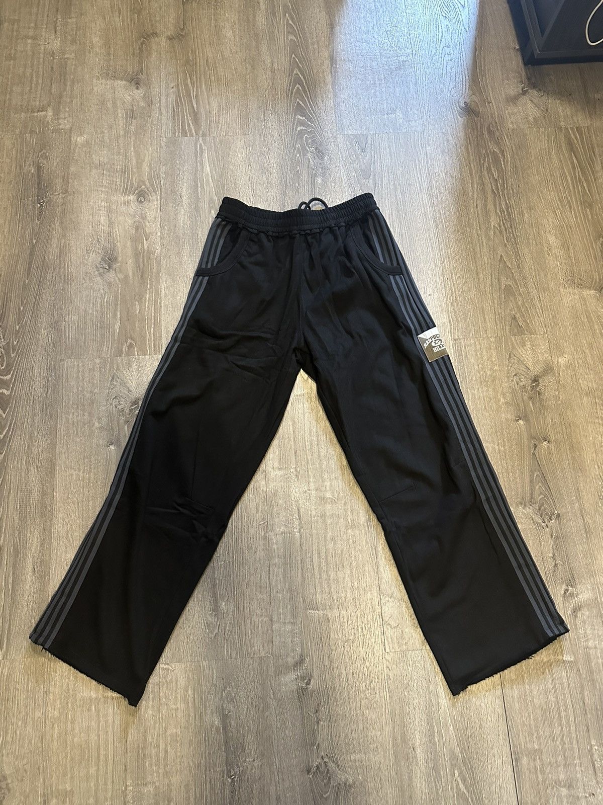 image of The Gv Gallery Triple Black Lil Leon Sweats in Black White, Men's (Size 30)