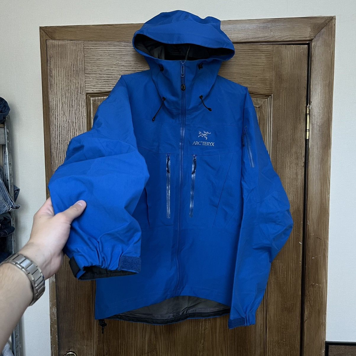 Arc'teryx Men's Arcteryx Beta Gore-Tex Jacket Size US M / EU 48-50 / 2 - 2 Thumbnail