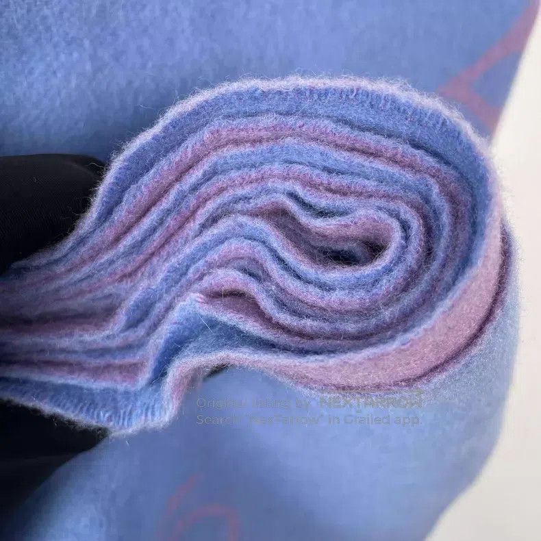 Louis Vuitton Louis Vuitton Blue and purple color matching cashmere scar Size ONE SIZE - 6 Thumbnail