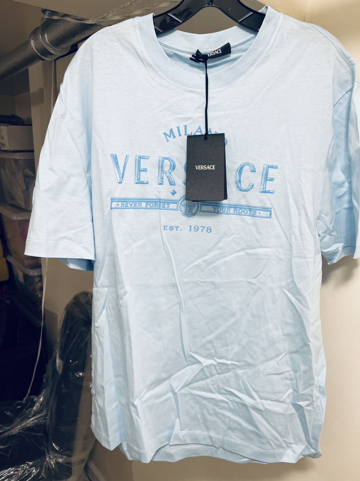 Versace Versace Pastel Blue T-Shirt Sz L Size US L / EU 52-54 / 3 - 5 Thumbnail