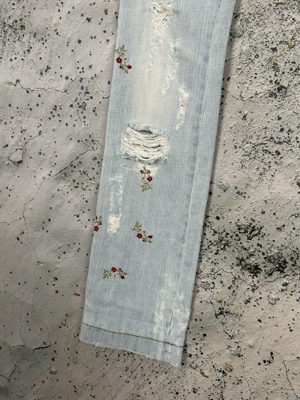 Designer Vintage Dolce & Gabbana Distressed Flowers Denim Avant Garde Size 30" / US 8 / IT 44 - 5 Thumbnail