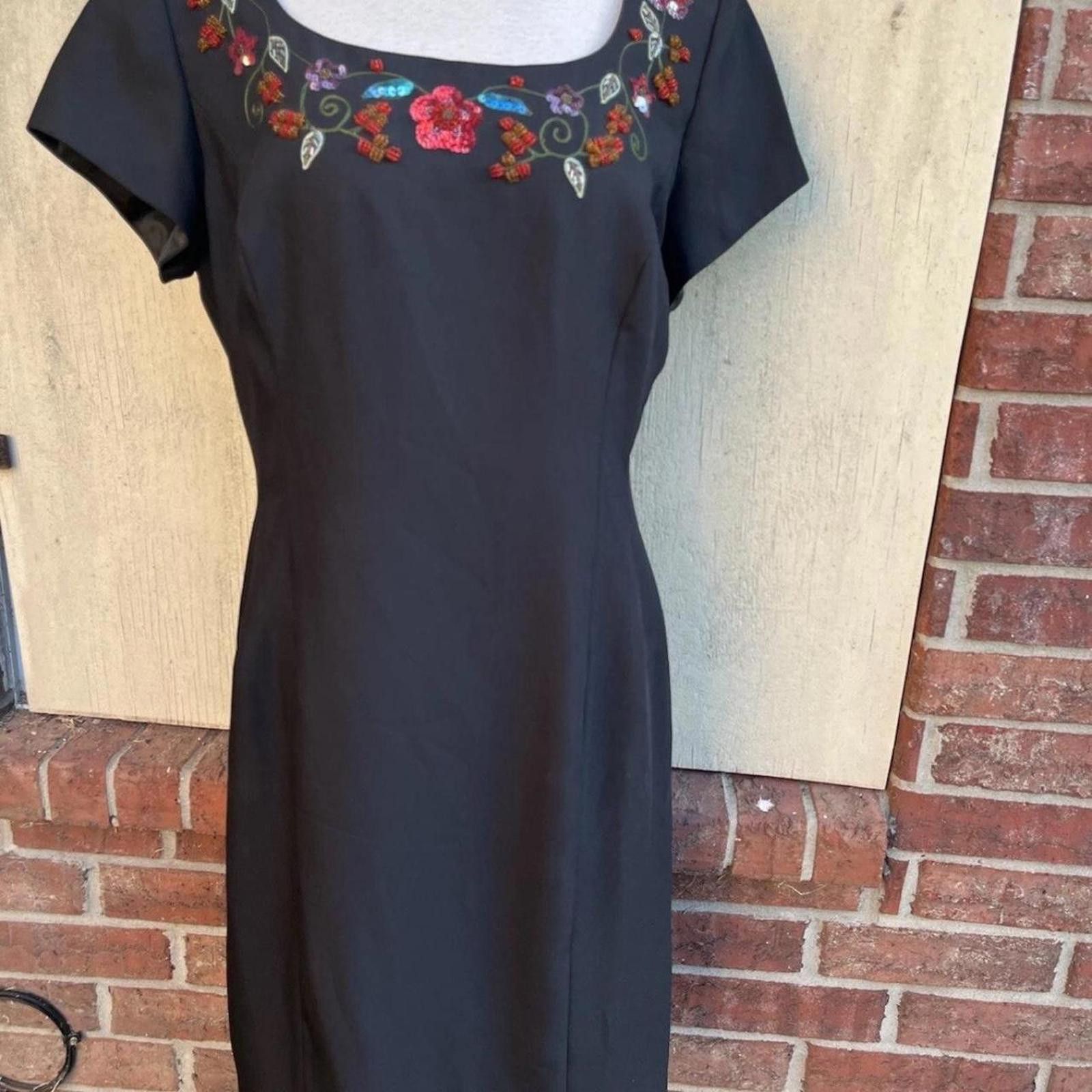 Other Vintage 1990s Red Rose Gothic Dress / Women’s medium Size L / US 10 / IT 46 - 2 Thumbnail