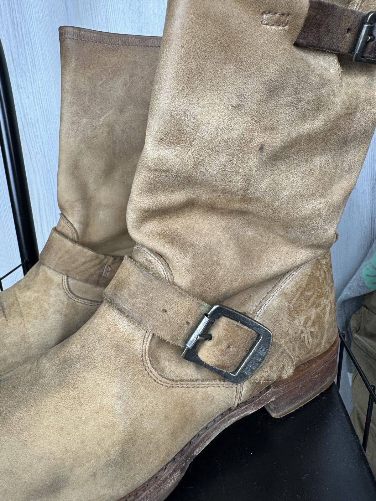 Frye Frye Leather buckled brown beige faded boots size 8.5 Size US 8.5 / IT 38.5 - 14 Thumbnail