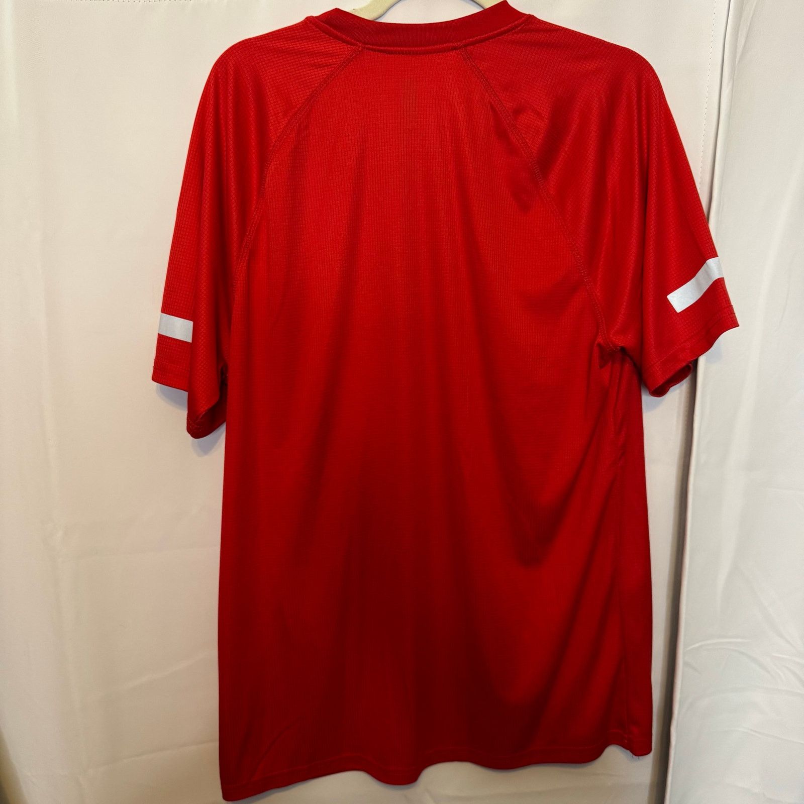 NBA Chicago Bulls NBA Red Logo Tee Shirt Mens Large Athletic Fit Size US L / EU 52-54 / 3 - 2 Thumbnail