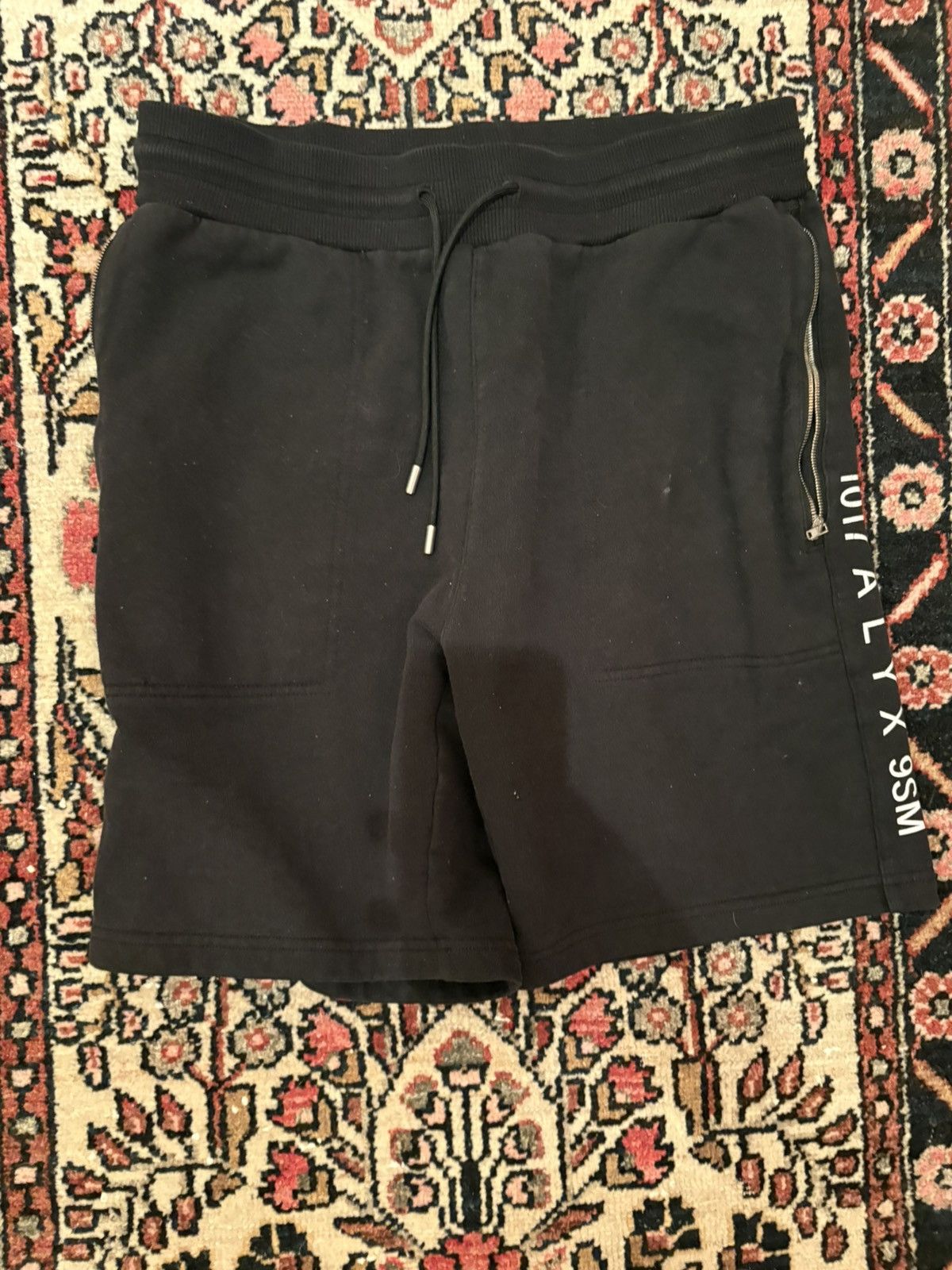 1017 ALYX 9SM 1017 ALYX 9SM SHORTS 🔥 Size US 34 / EU 50 - 1 Thumbnail