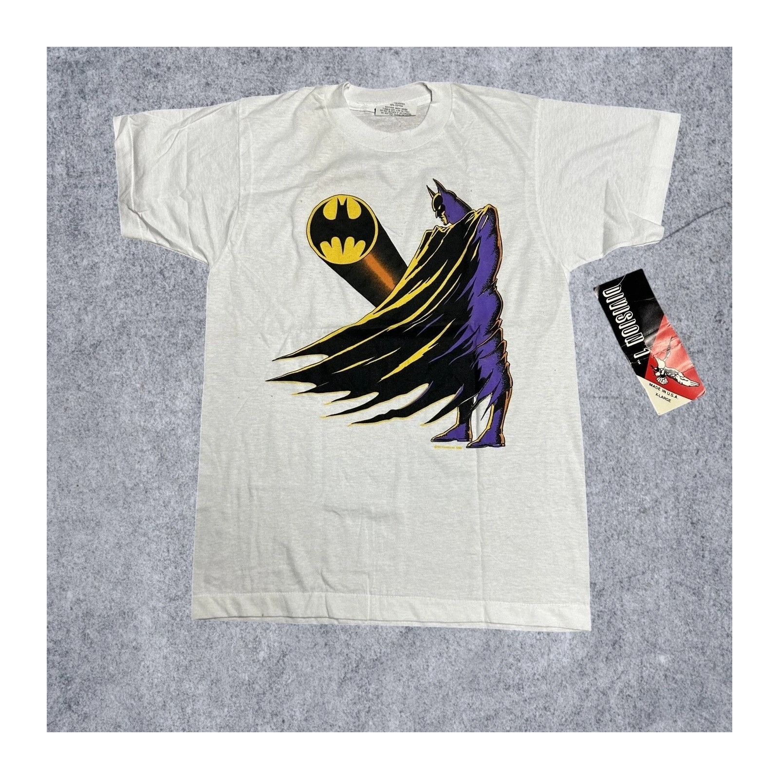 DC Comics Vintage 80's DC Comics NWT Batman XL White Division 1 Size US XL / EU 56 / 4 - 1 Thumbnail