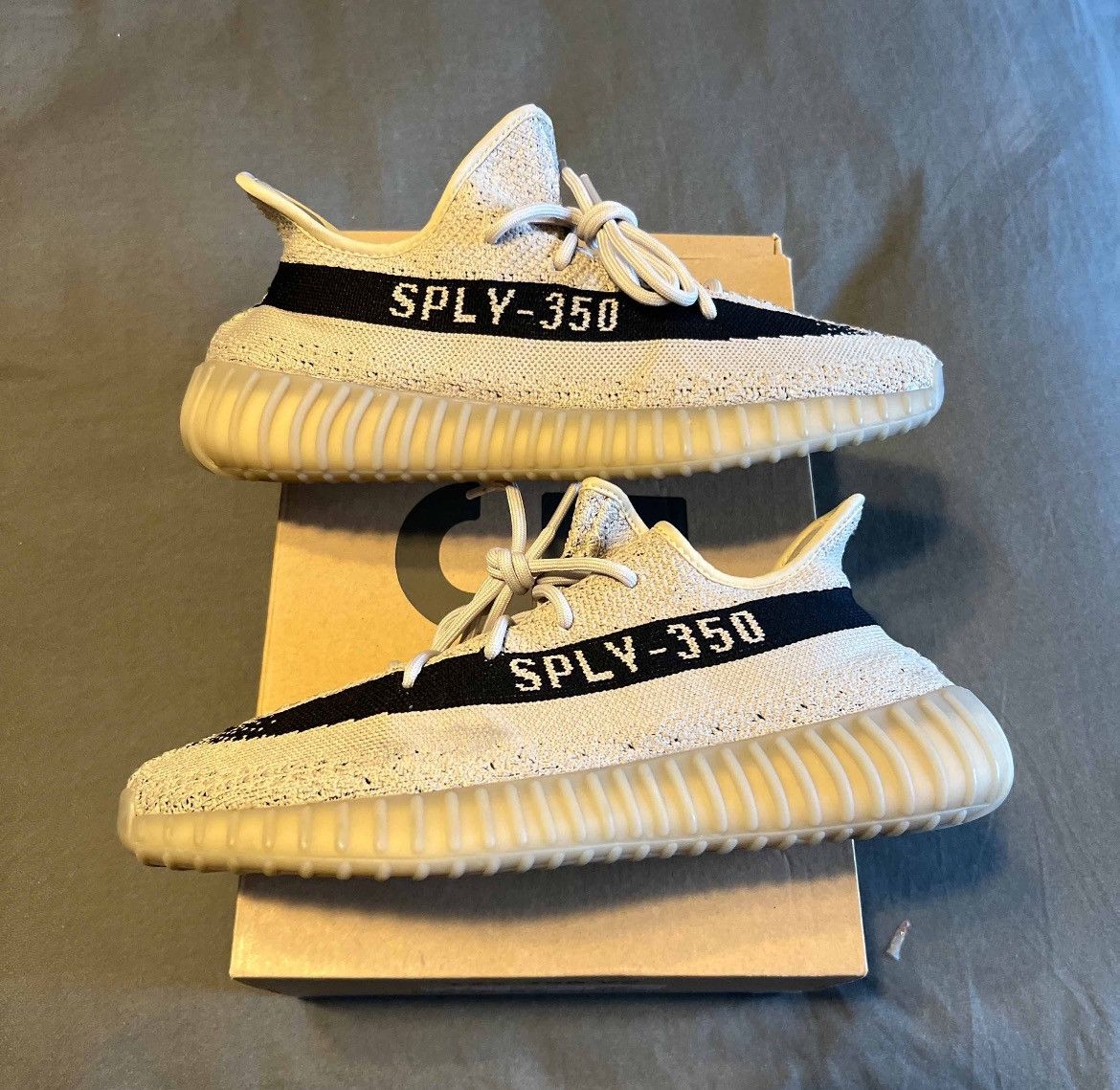 Adidas Yeezy Boost 350 V2 Slate Size 11 HP7870