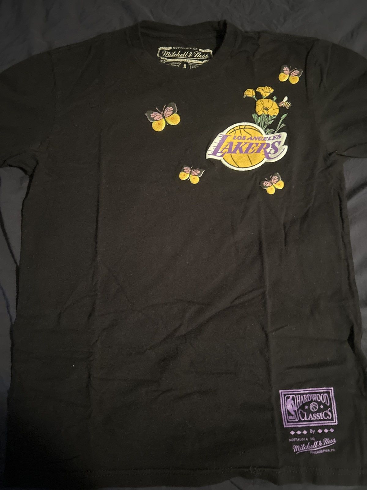 NBA × Vintage Lakers butterfly flower tee Size US S / EU 44-46 / 1 - 1 Thumbnail