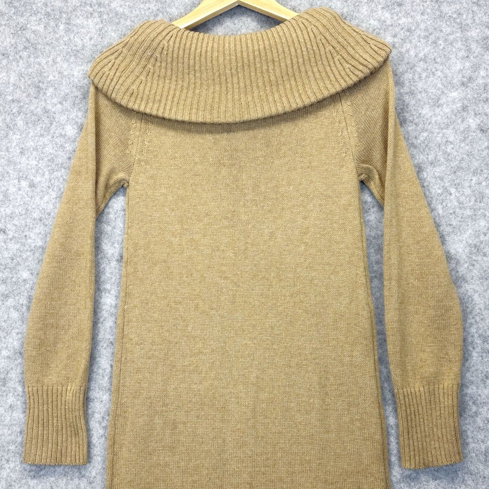 Uniqlo VINTAGE? No. Uniqlo Jumper Dress XS Women’s Beige Brown Long Sleeve Knee Length Wool... Size XS / US 0-2 / IT 36-38 - 4 Thumbnail