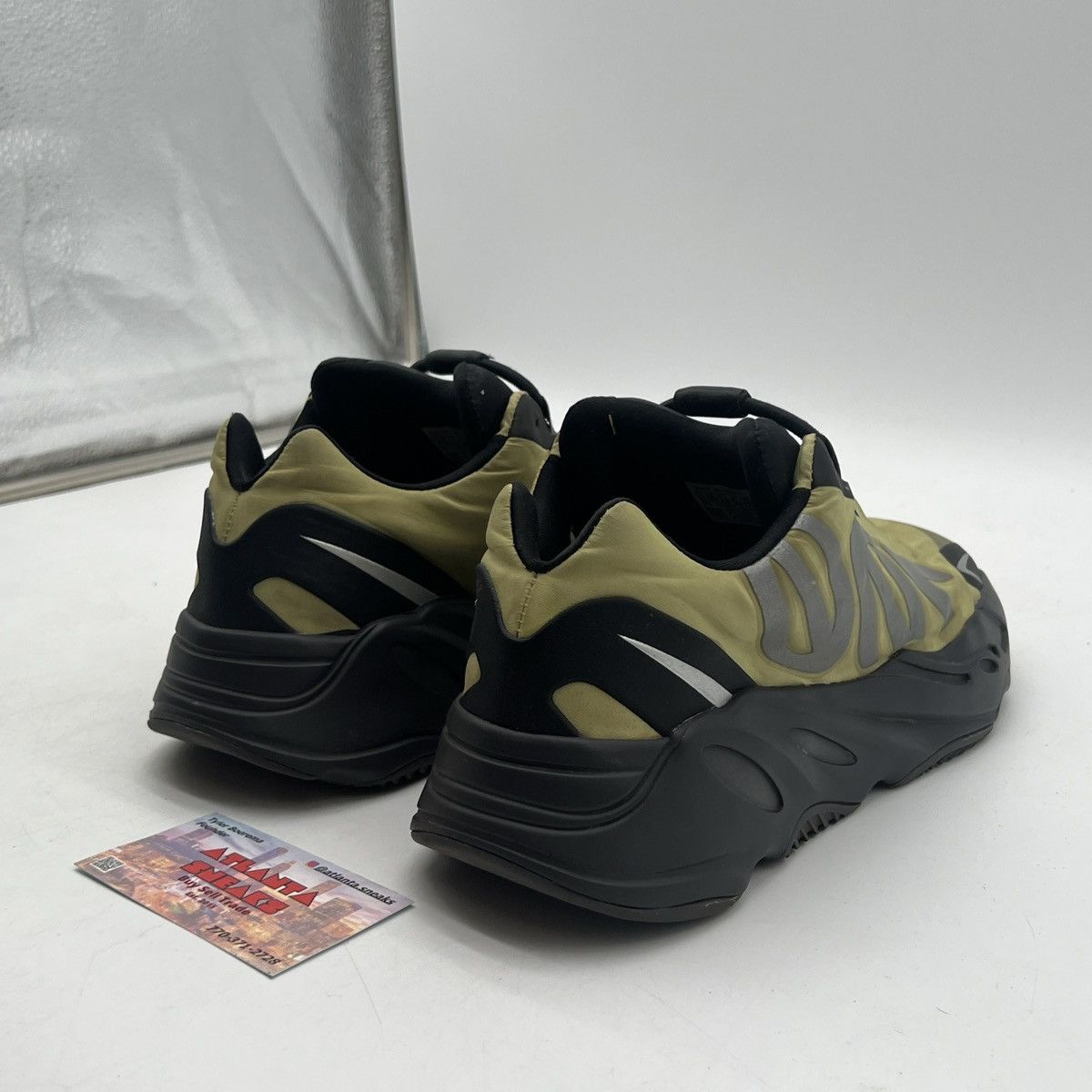 Adidas Yeezy boost 700 mnvn resin Size US 10 / EU 43 - 5 Thumbnail