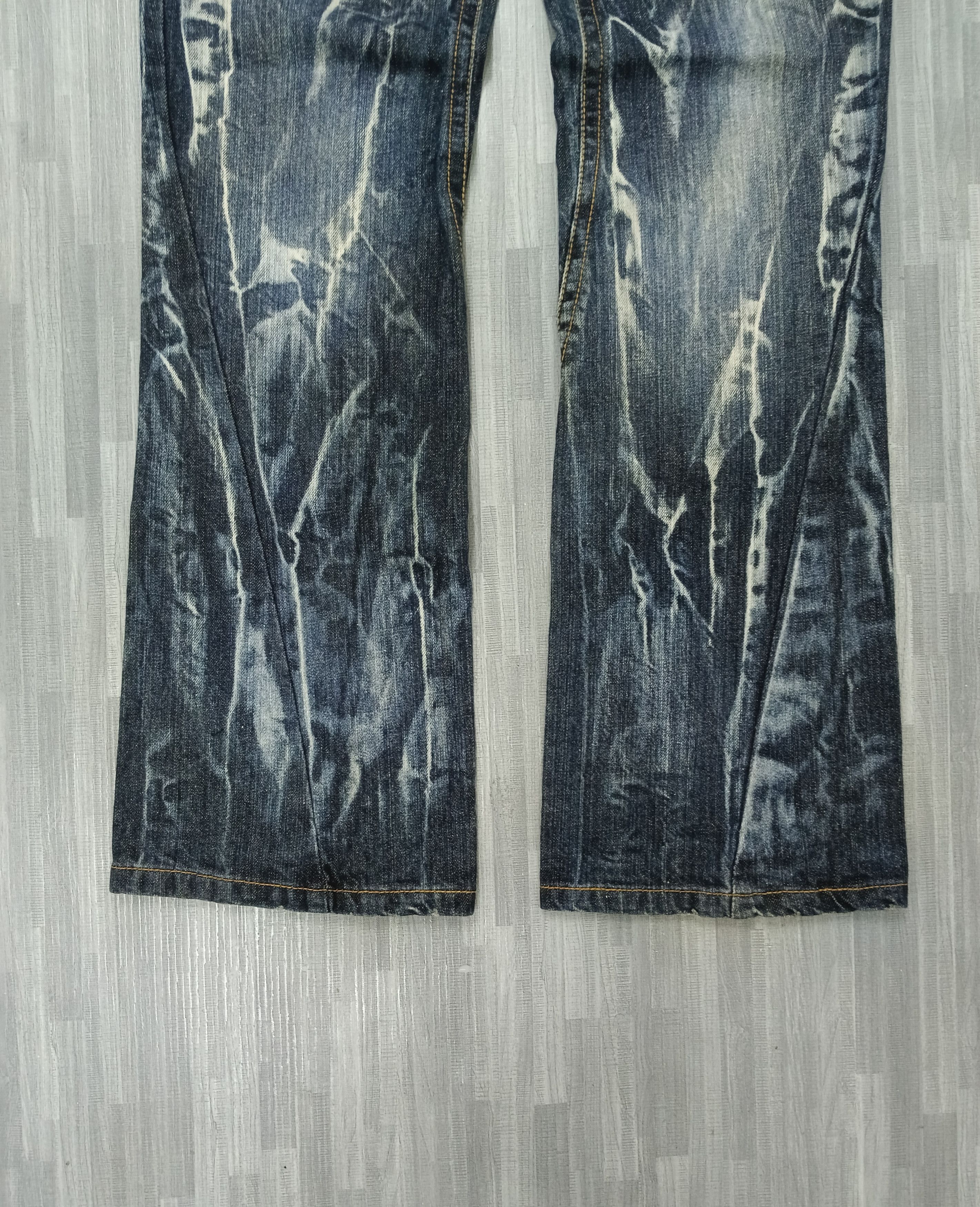 Japanese Brand FLARE SICK TWIST SIGNAL POINT DENIM PANTS Size US 29 - 6 Thumbnail